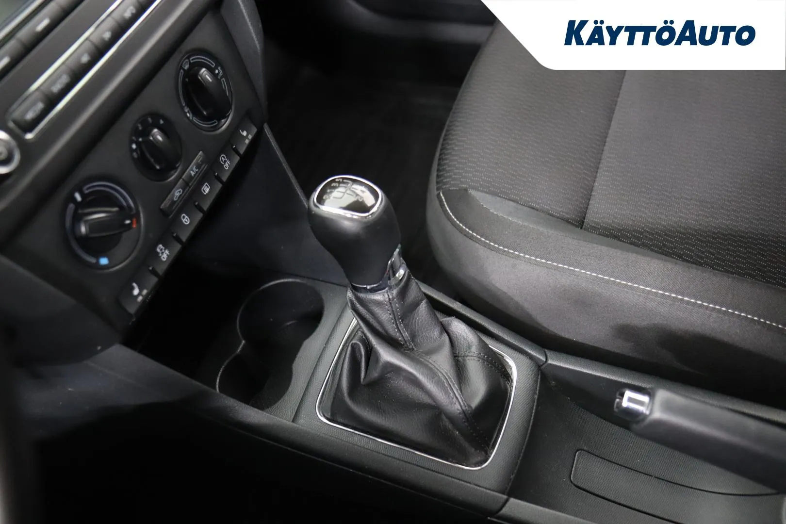 Skoda Rapid ILM-219 carousel image