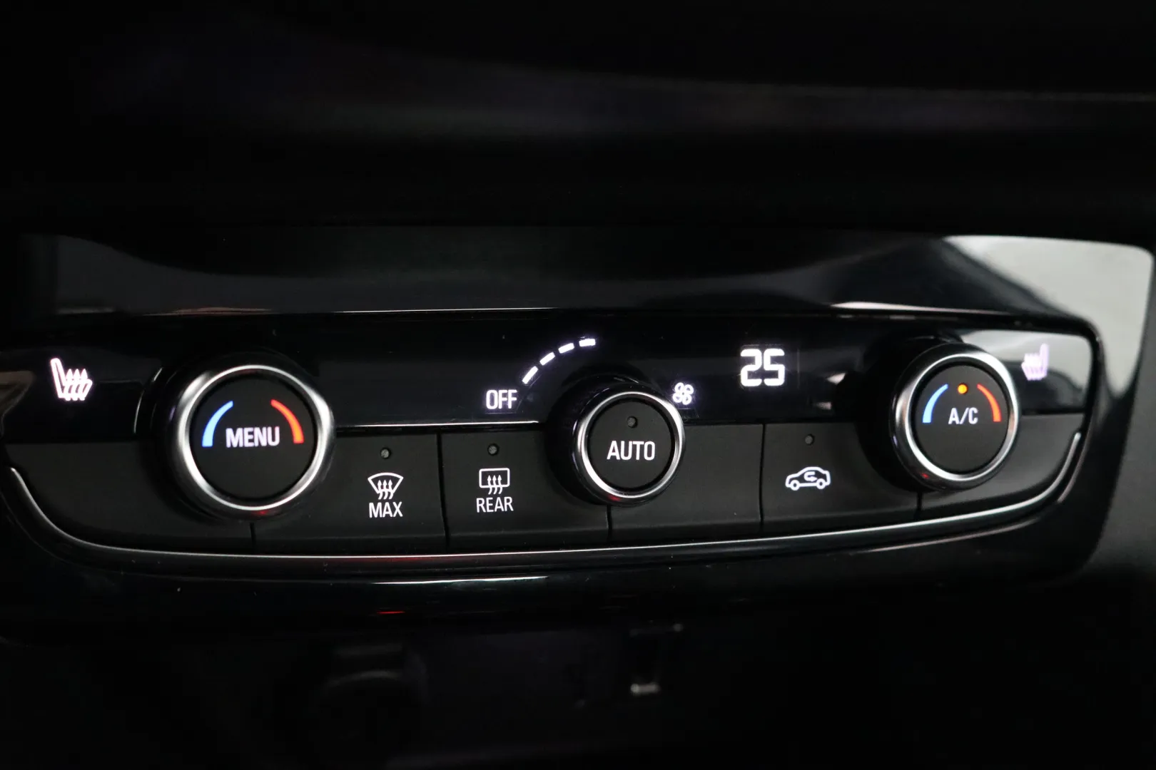 OPEL Corsa-e GPA-754 carousel image