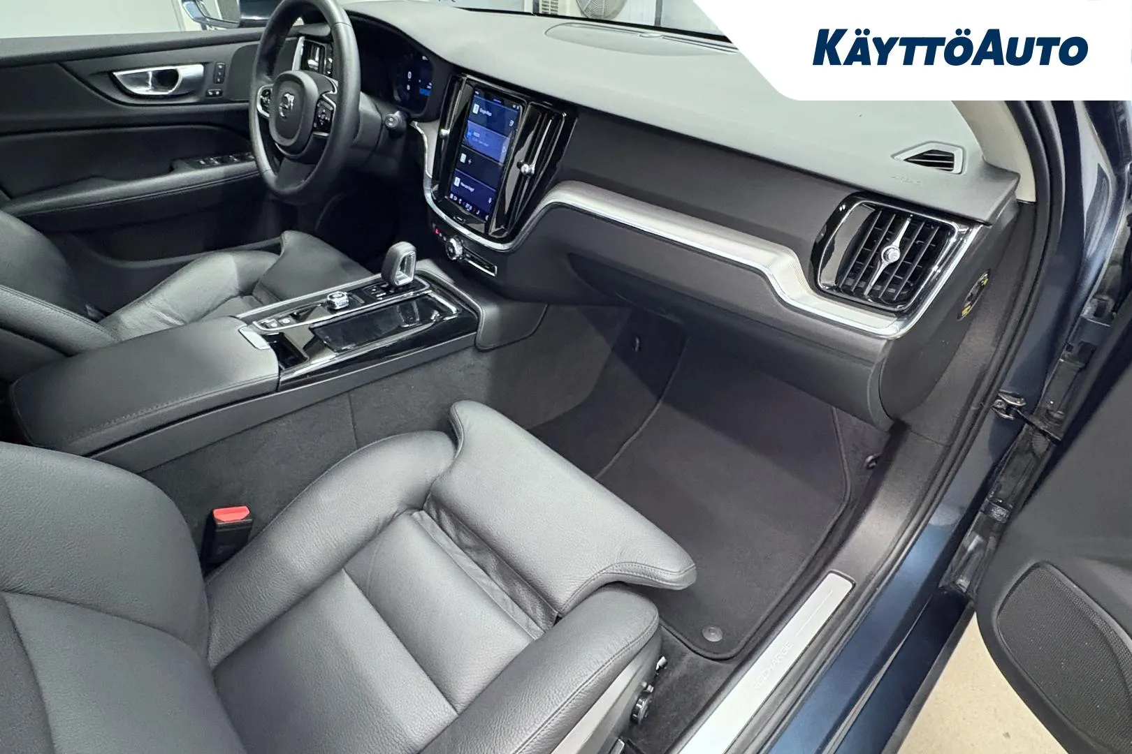 VOLVO V60 SPM-767 carousel image