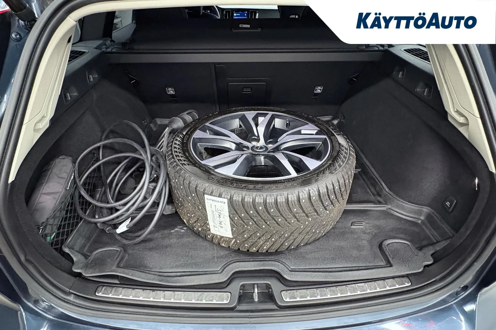 VOLVO V60 SPM-767 carousel image