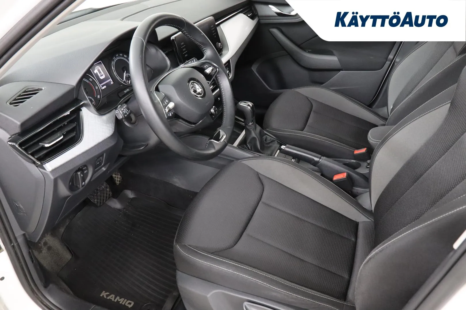 Skoda Kamiq EUV-414 carousel image