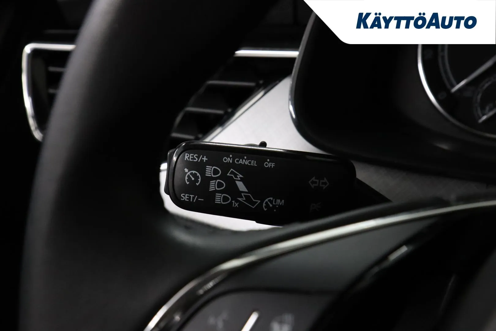 Skoda Kamiq EUV-414 carousel image