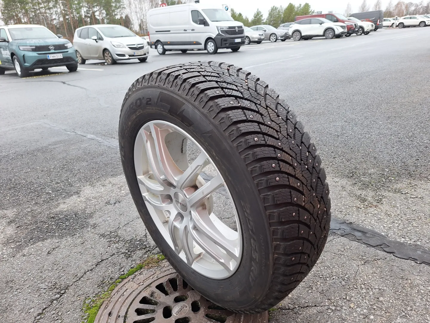 Nissan Qashqai RVV-582 carousel image