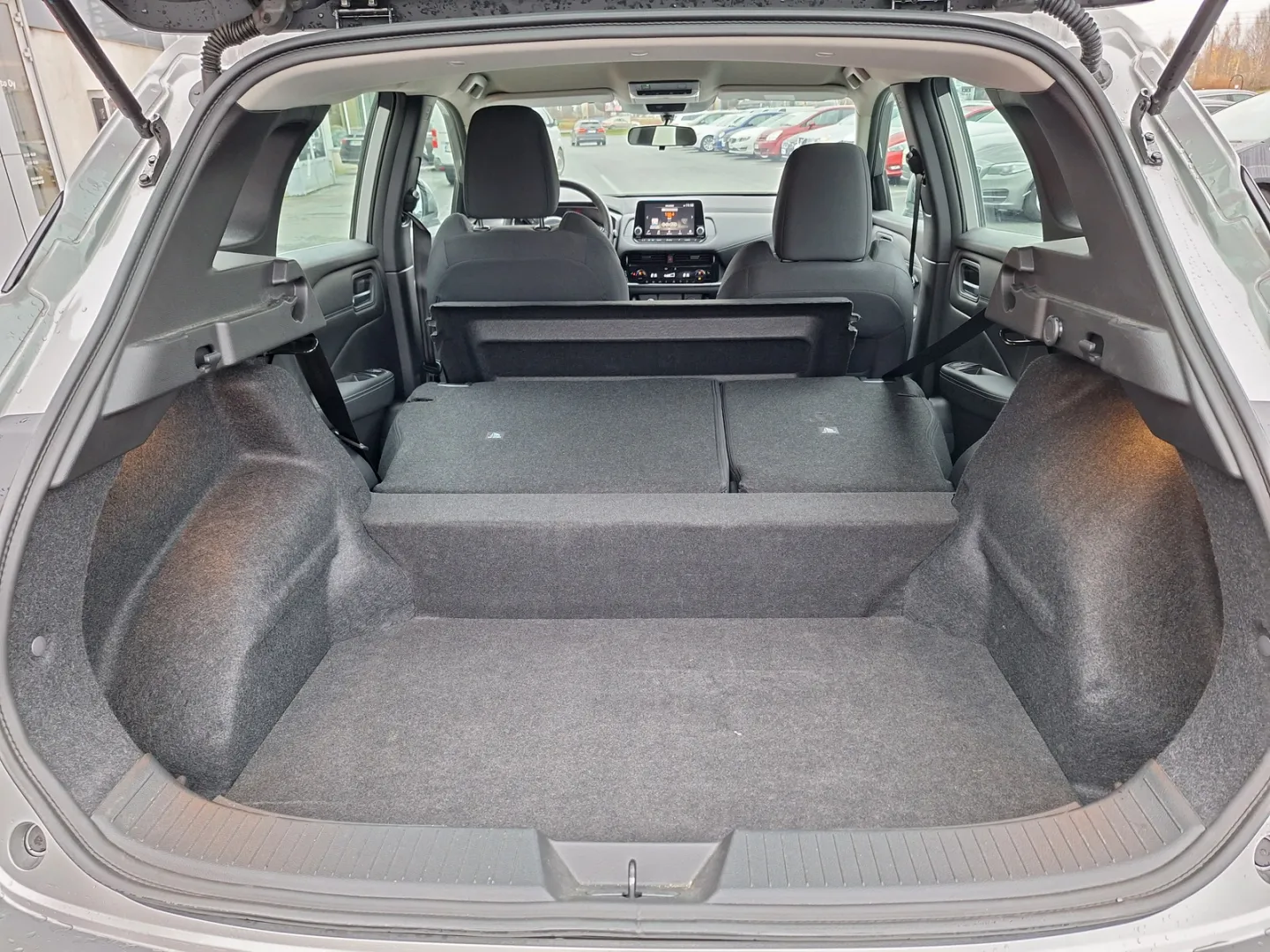 Nissan Qashqai RVV-582 carousel image