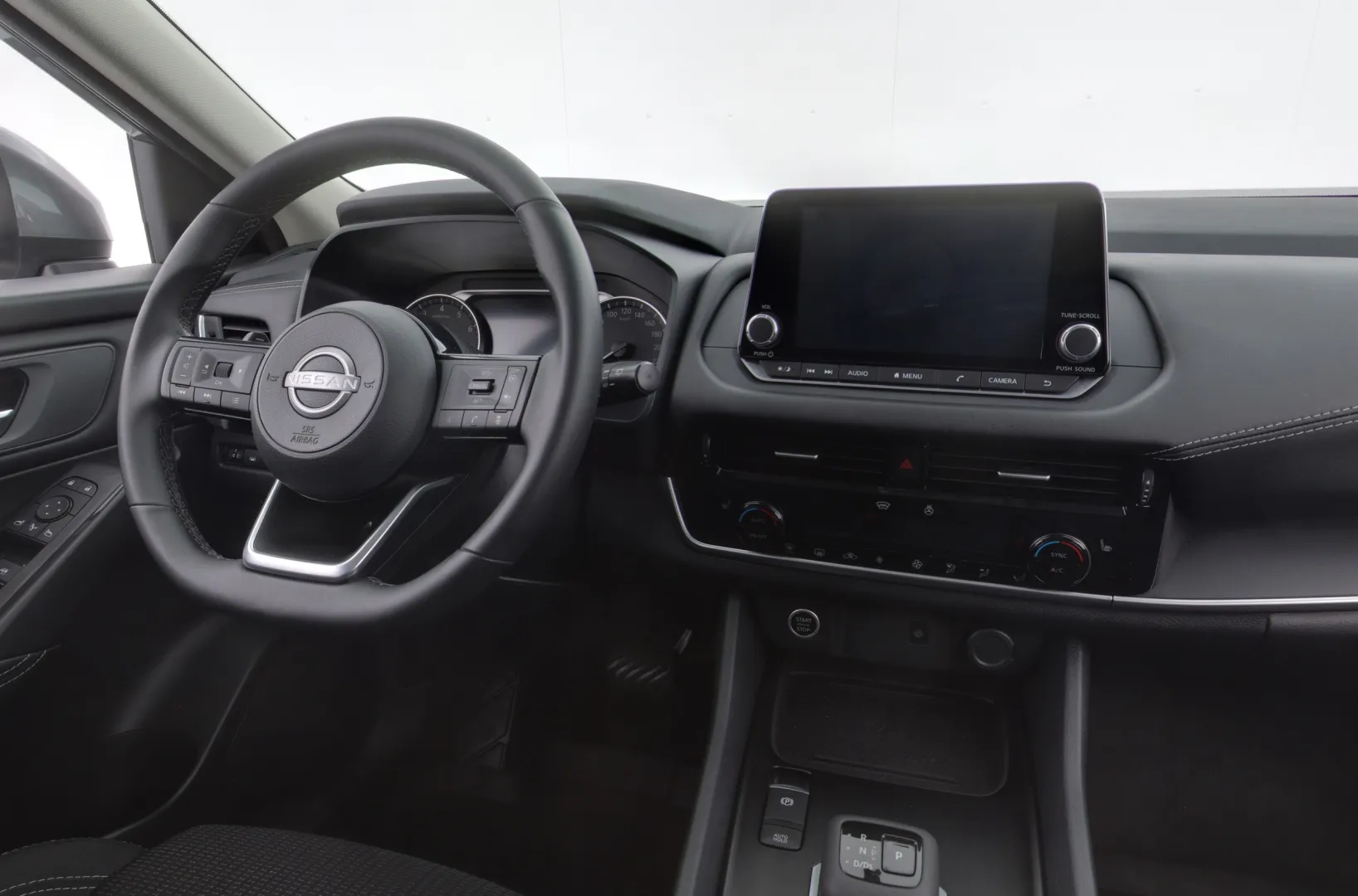 NISSAN Qashqai RVZ-448 carousel image