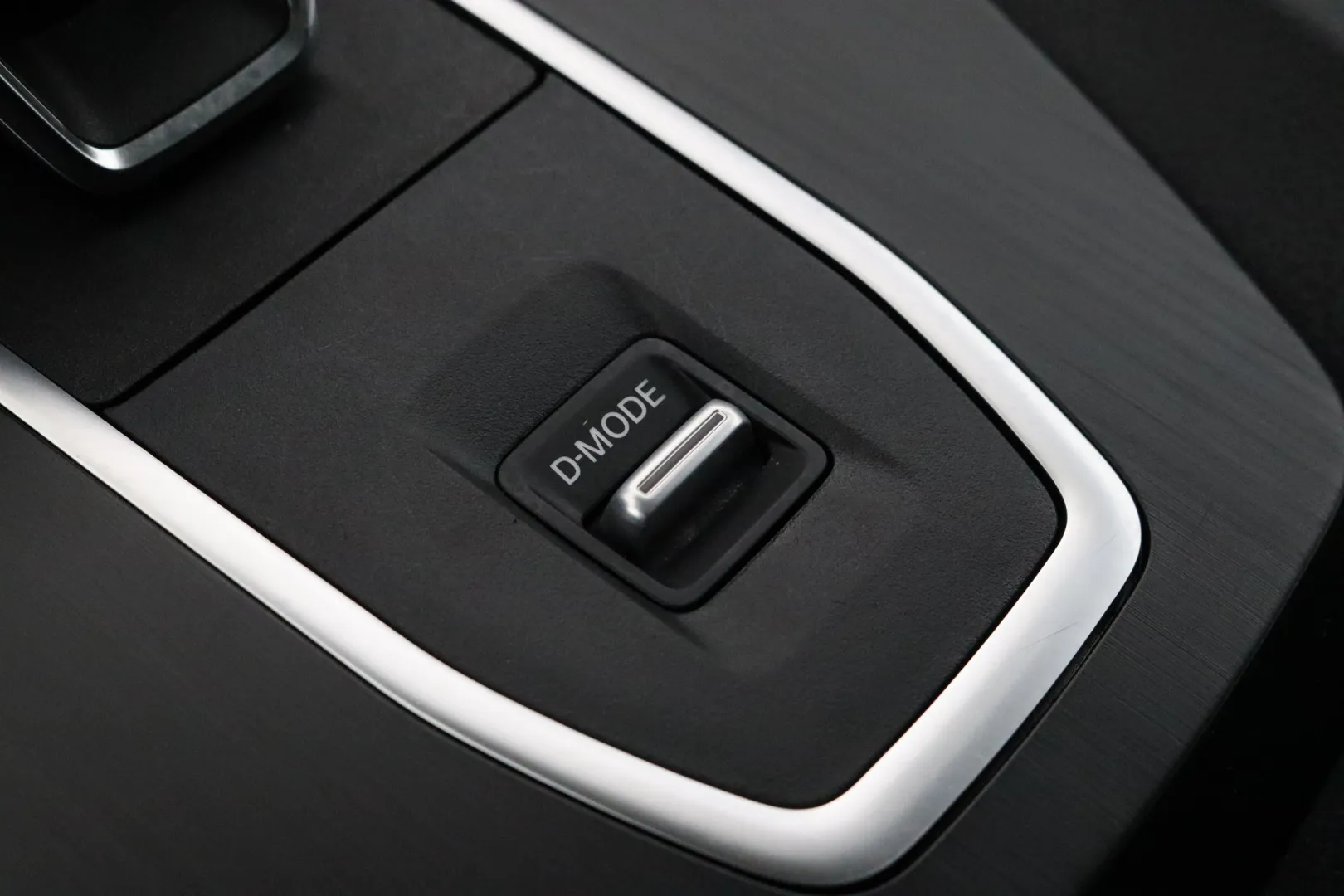 NISSAN Qashqai RVZ-448 carousel image