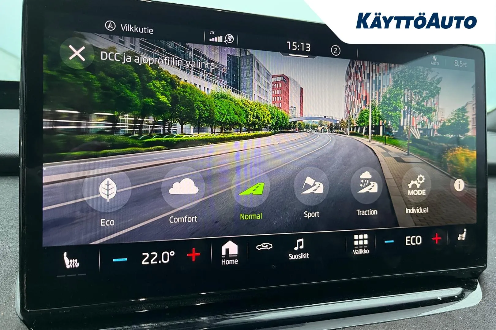 Skoda Enyaq KVE-590 carousel image