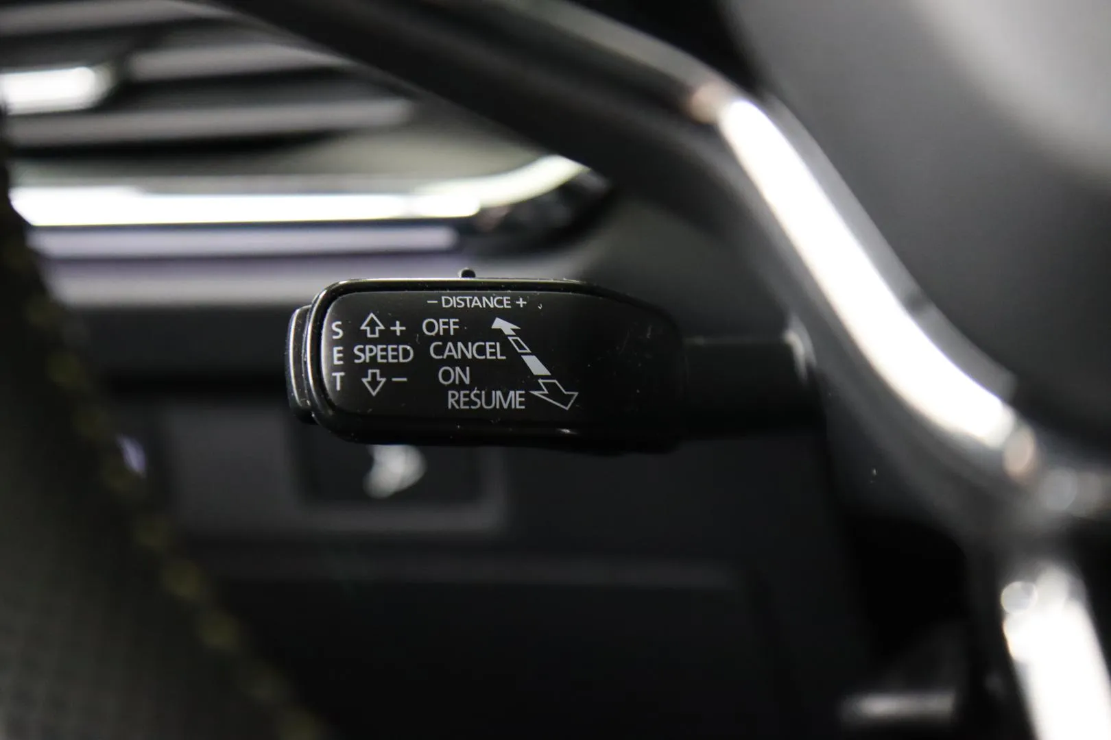 Skoda Enyaq KVE-590 carousel image