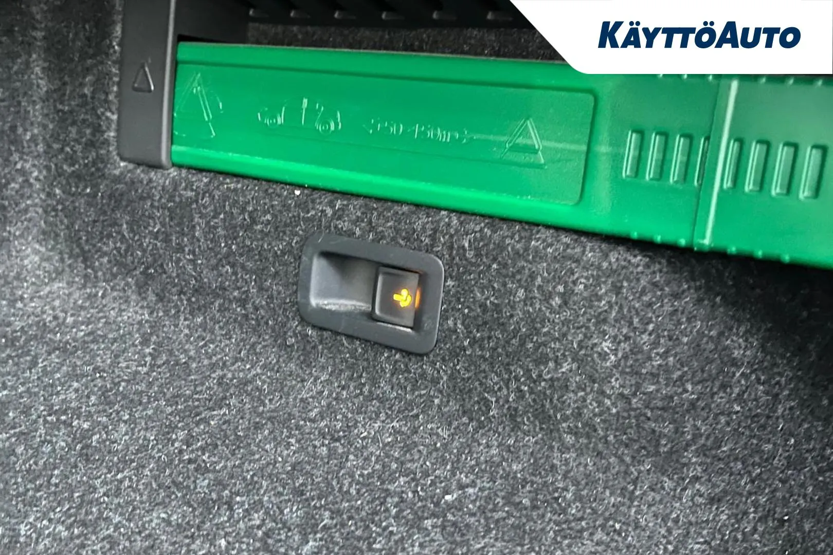 Skoda Enyaq KVE-590 carousel image