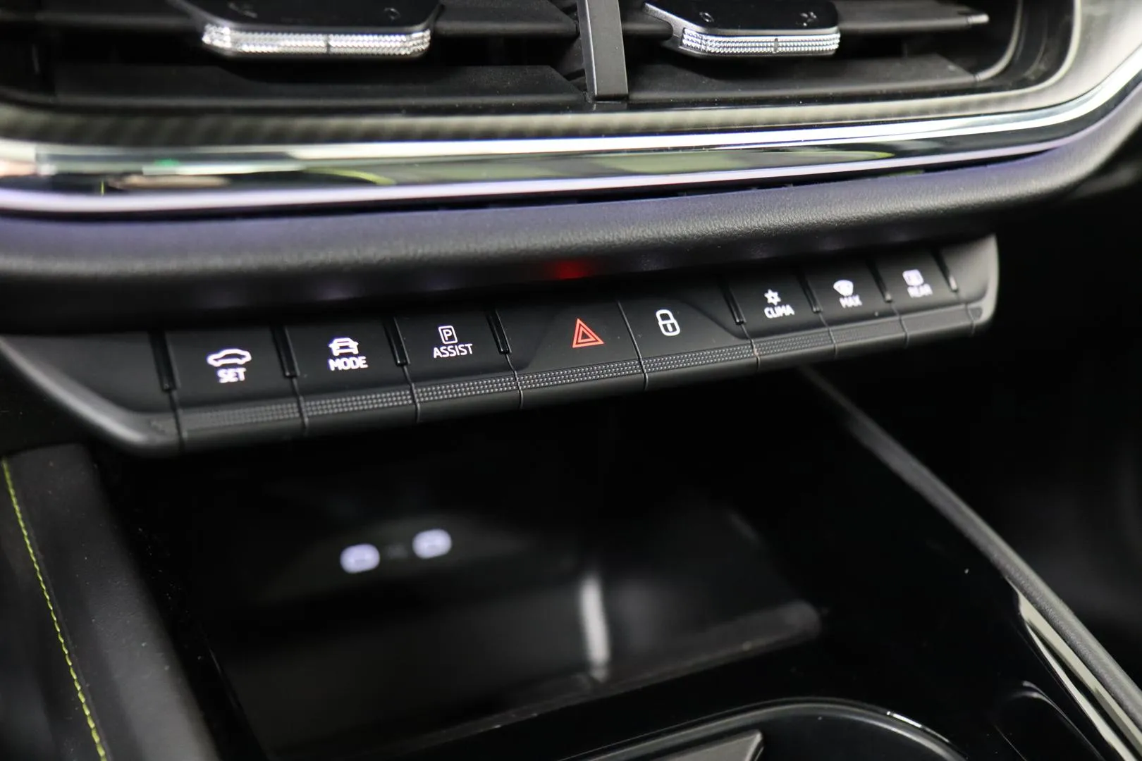 Skoda Enyaq KVE-590 carousel image