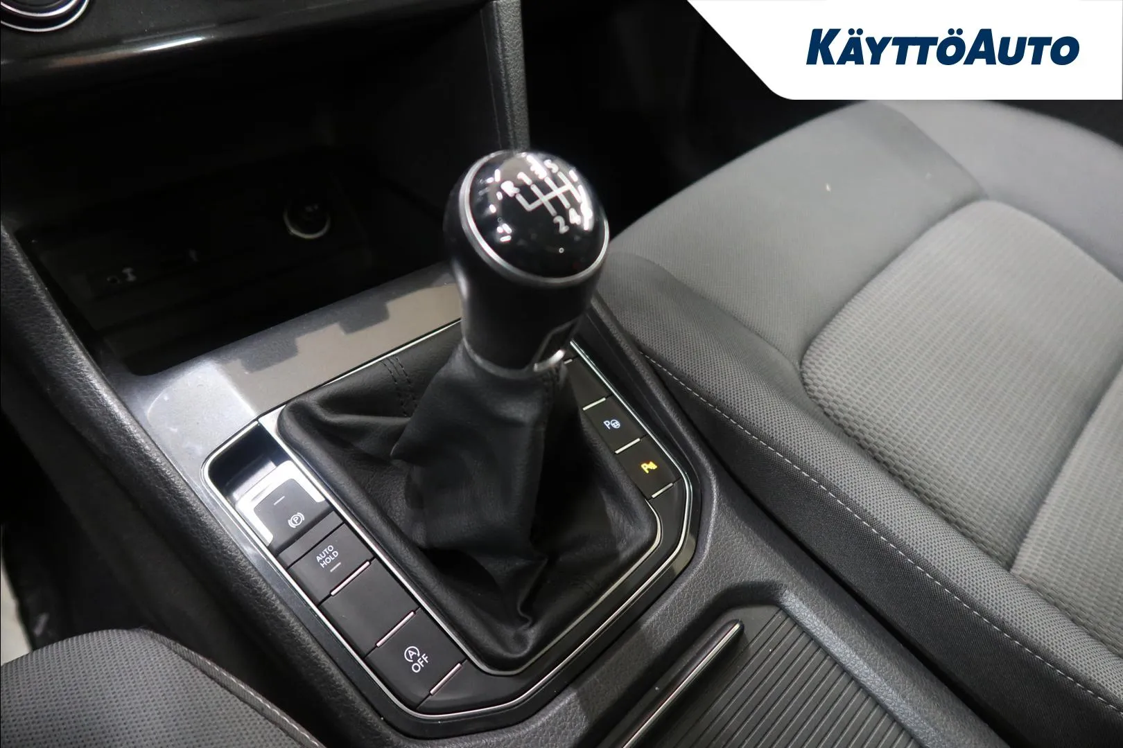 VOLKSWAGEN Golf Sportsvan VZS-798 carousel image