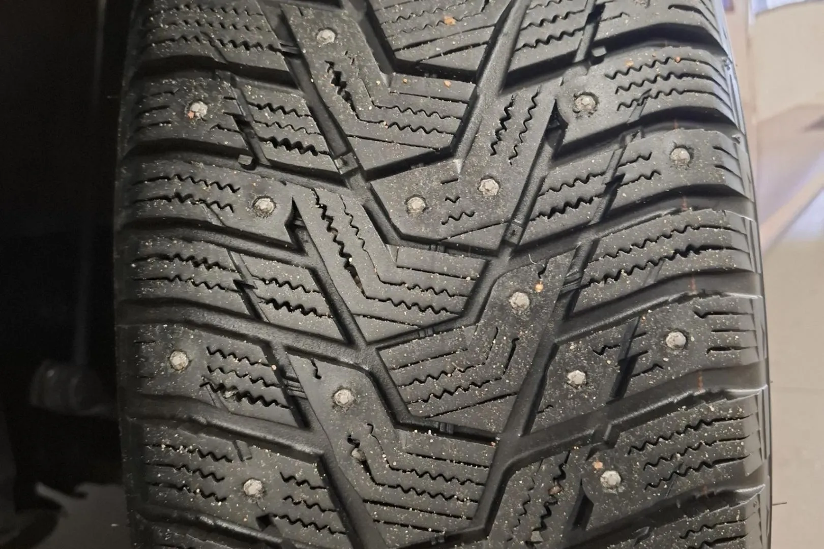 VOLKSWAGEN Golf Sportsvan VZS-798 carousel image