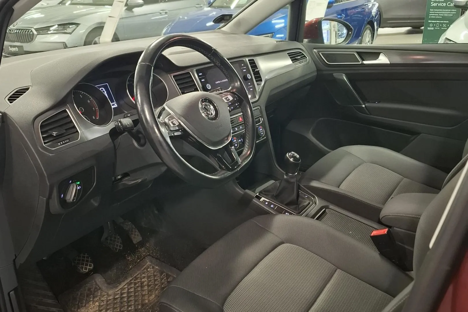 VOLKSWAGEN Golf Sportsvan VZS-798 carousel image