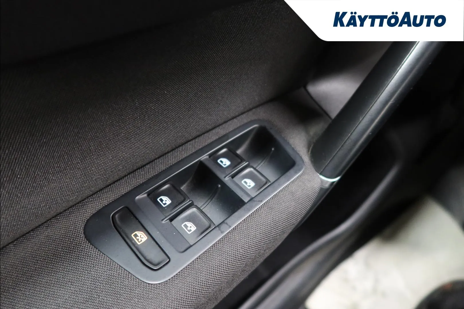 VOLKSWAGEN Golf Sportsvan VZS-798 carousel image