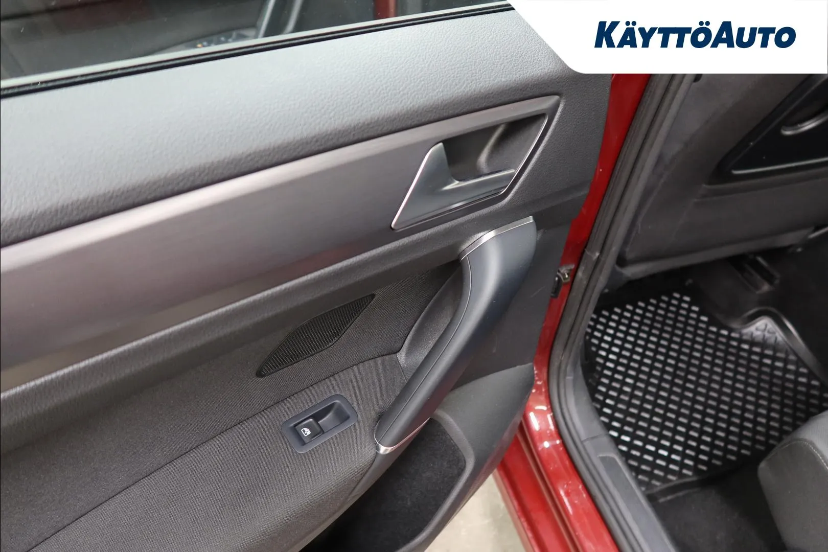 VOLKSWAGEN Golf Sportsvan VZS-798 carousel image