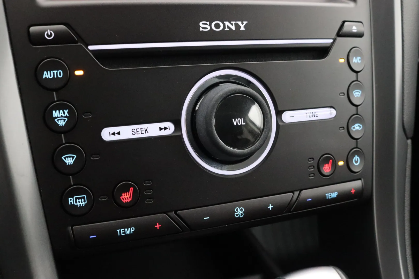 Ford Mondeo BSX-124 carousel image