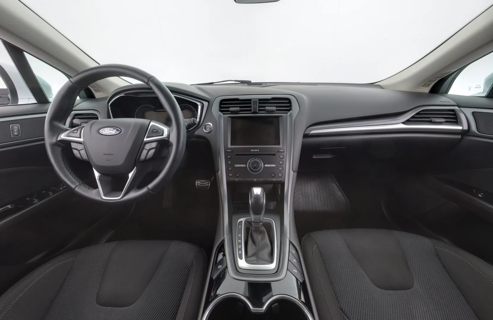 Ford Mondeo BSX-124 carousel image