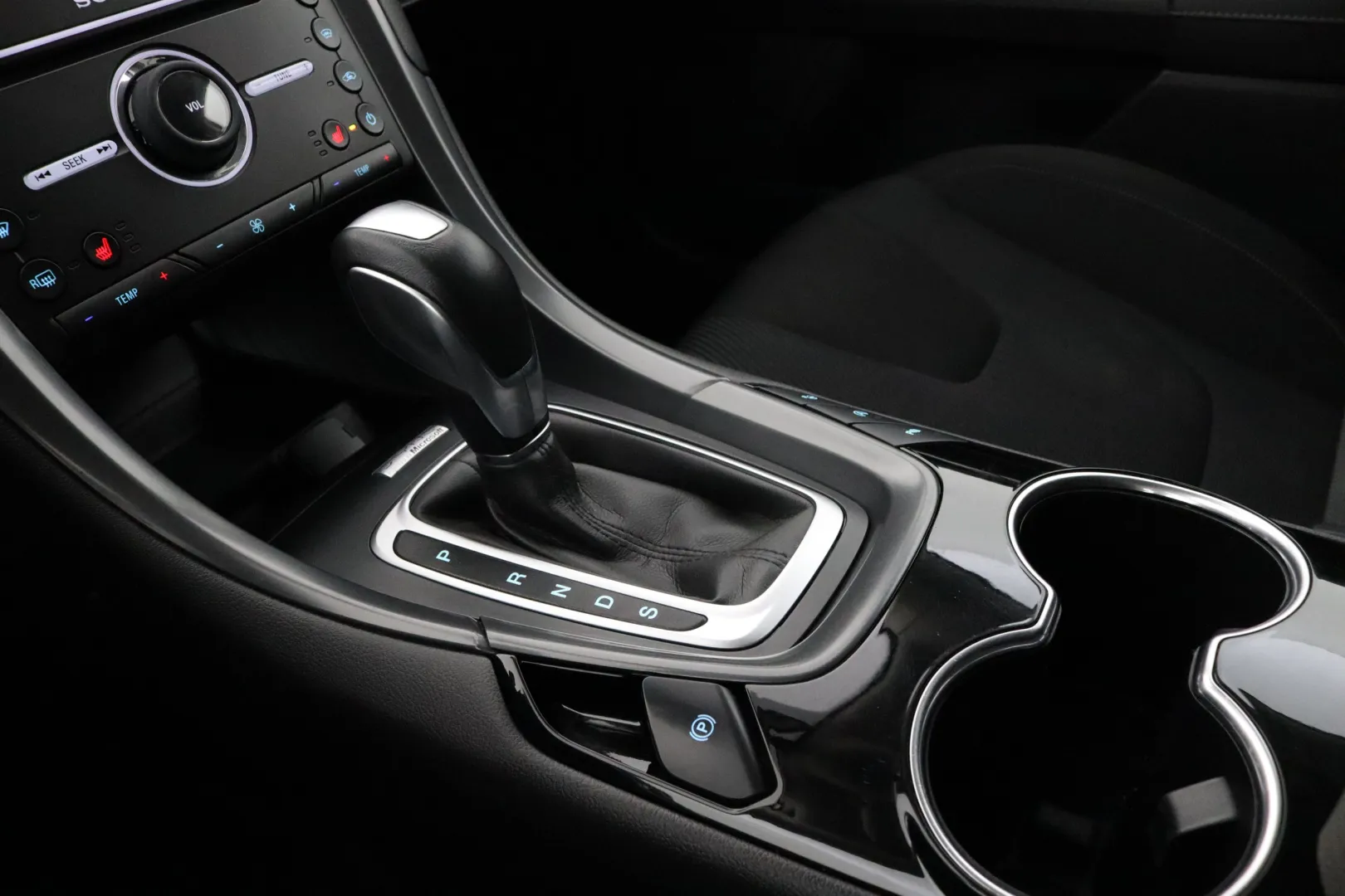 Ford Mondeo BSX-124 carousel image