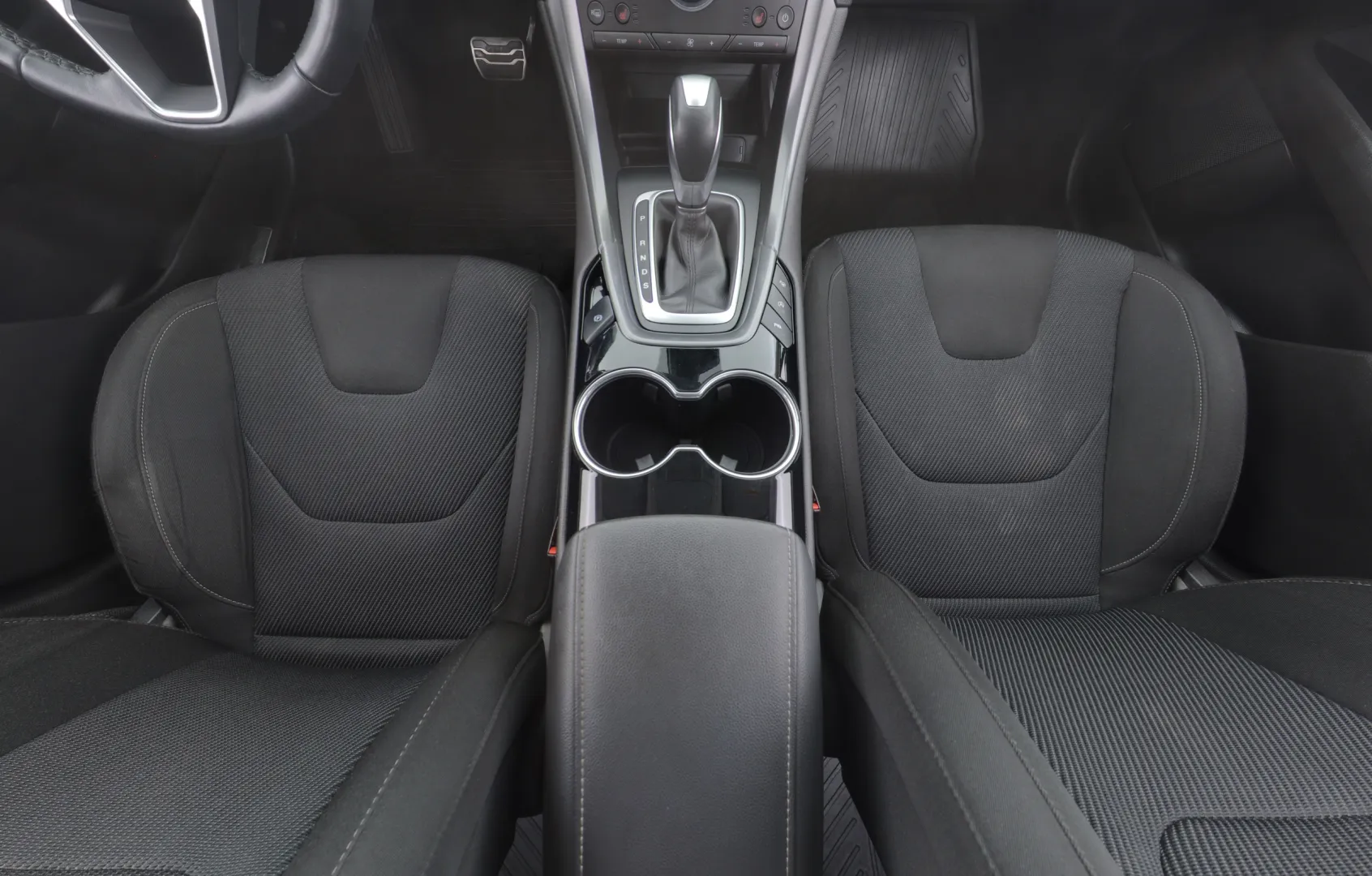 Ford Mondeo BSX-124 carousel image