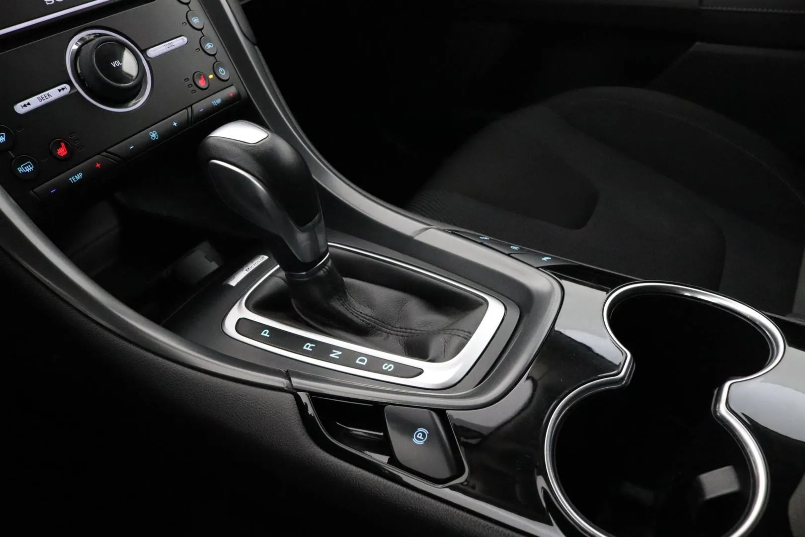 FORD Mondeo BSX-124 carousel image