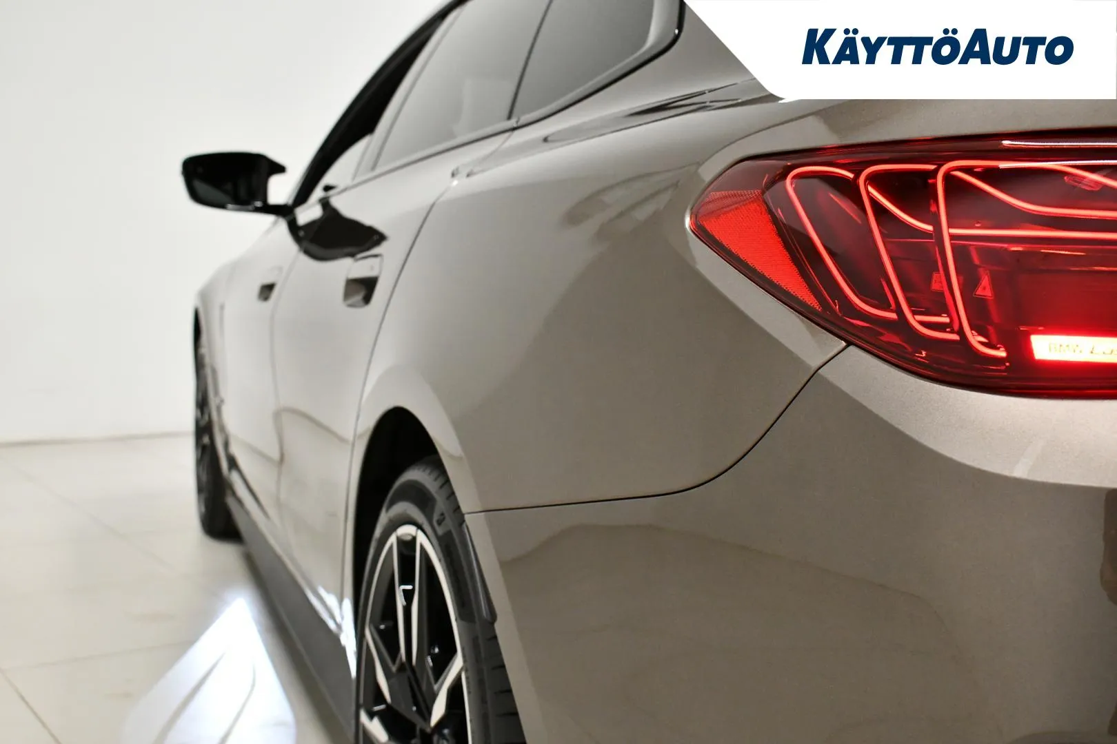 BMW i4 KXO-399 carousel image