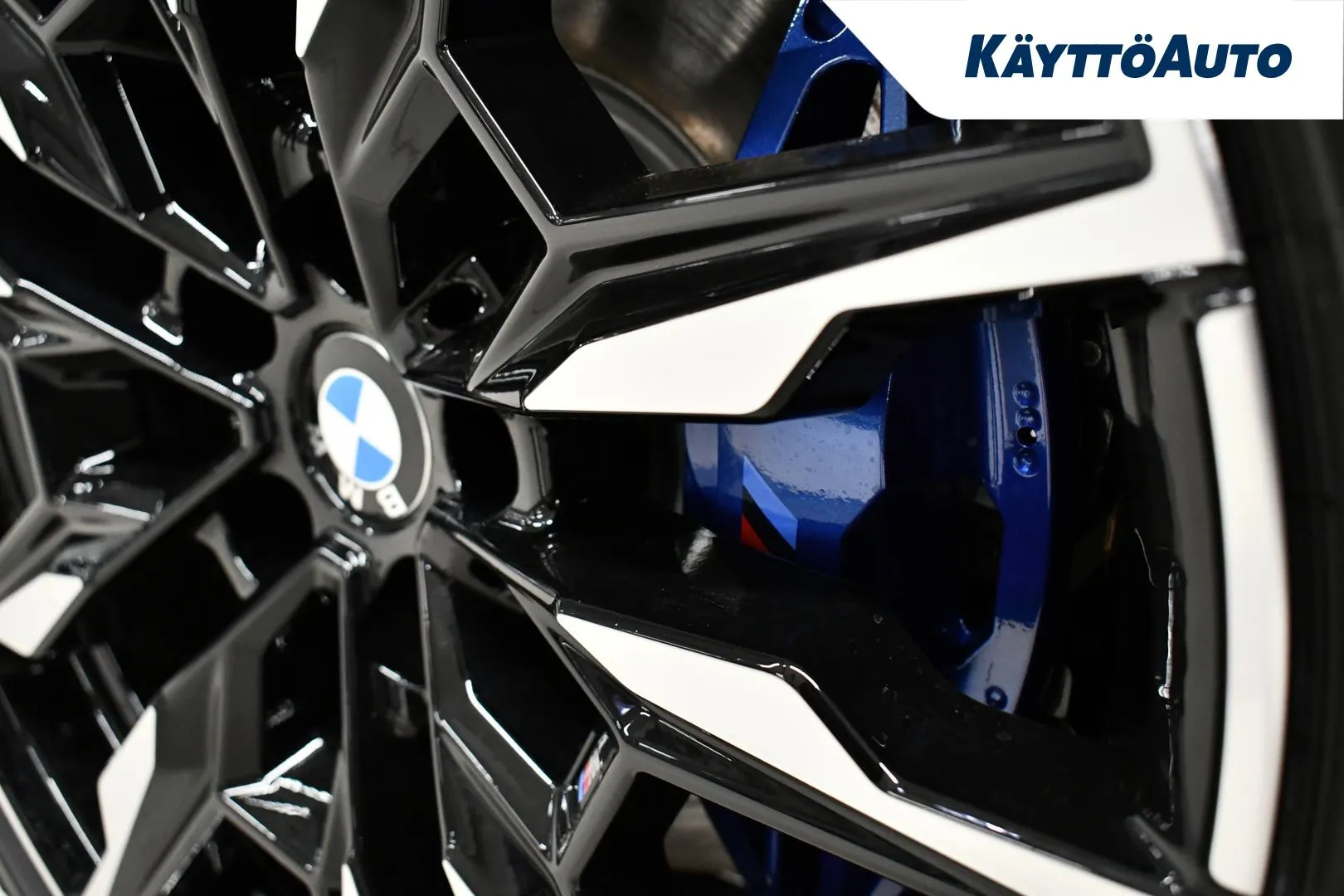 BMW i4 KXO-399 carousel image