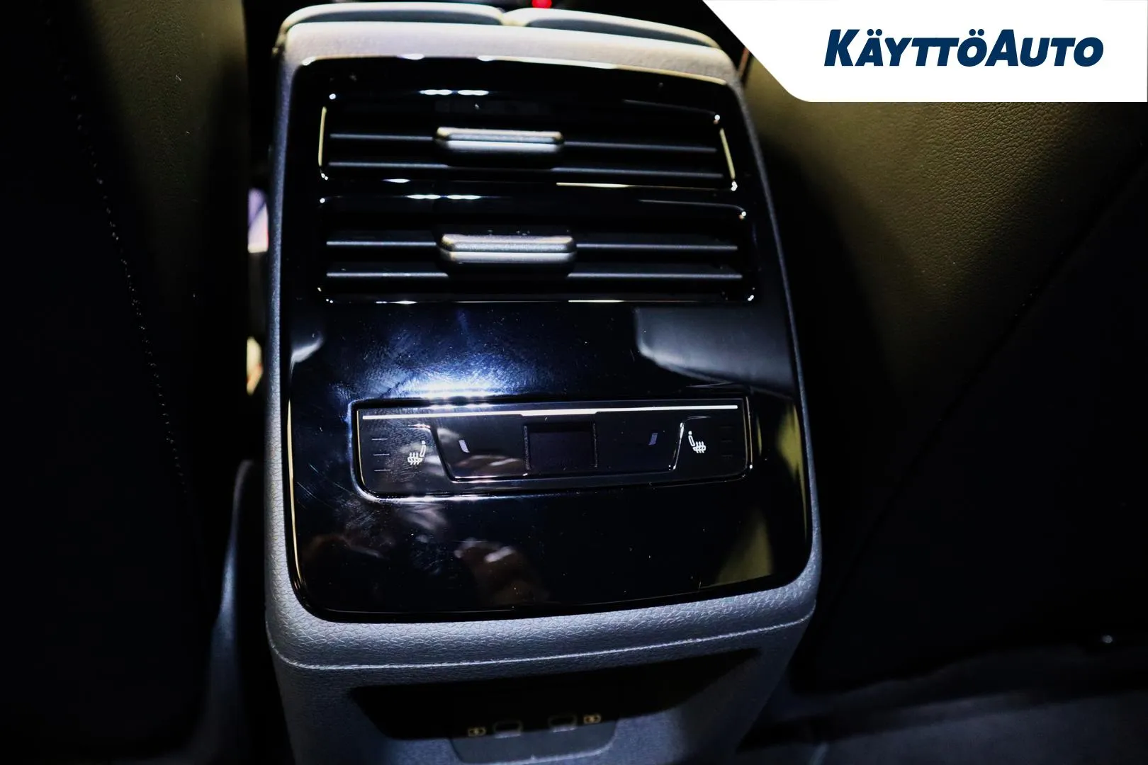 Volkswagen ID.7 IST-935 carousel image