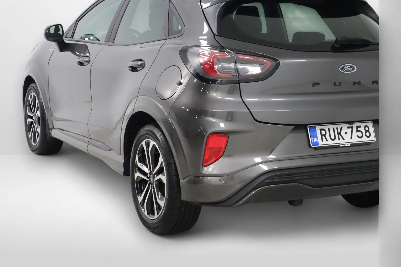 Ford Puma RUK-758 carousel image