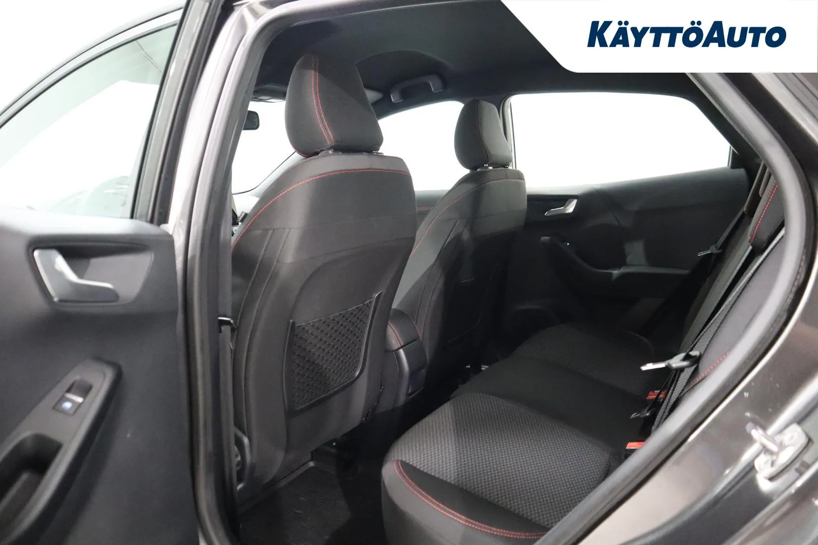 Ford Puma RUK-758 carousel image