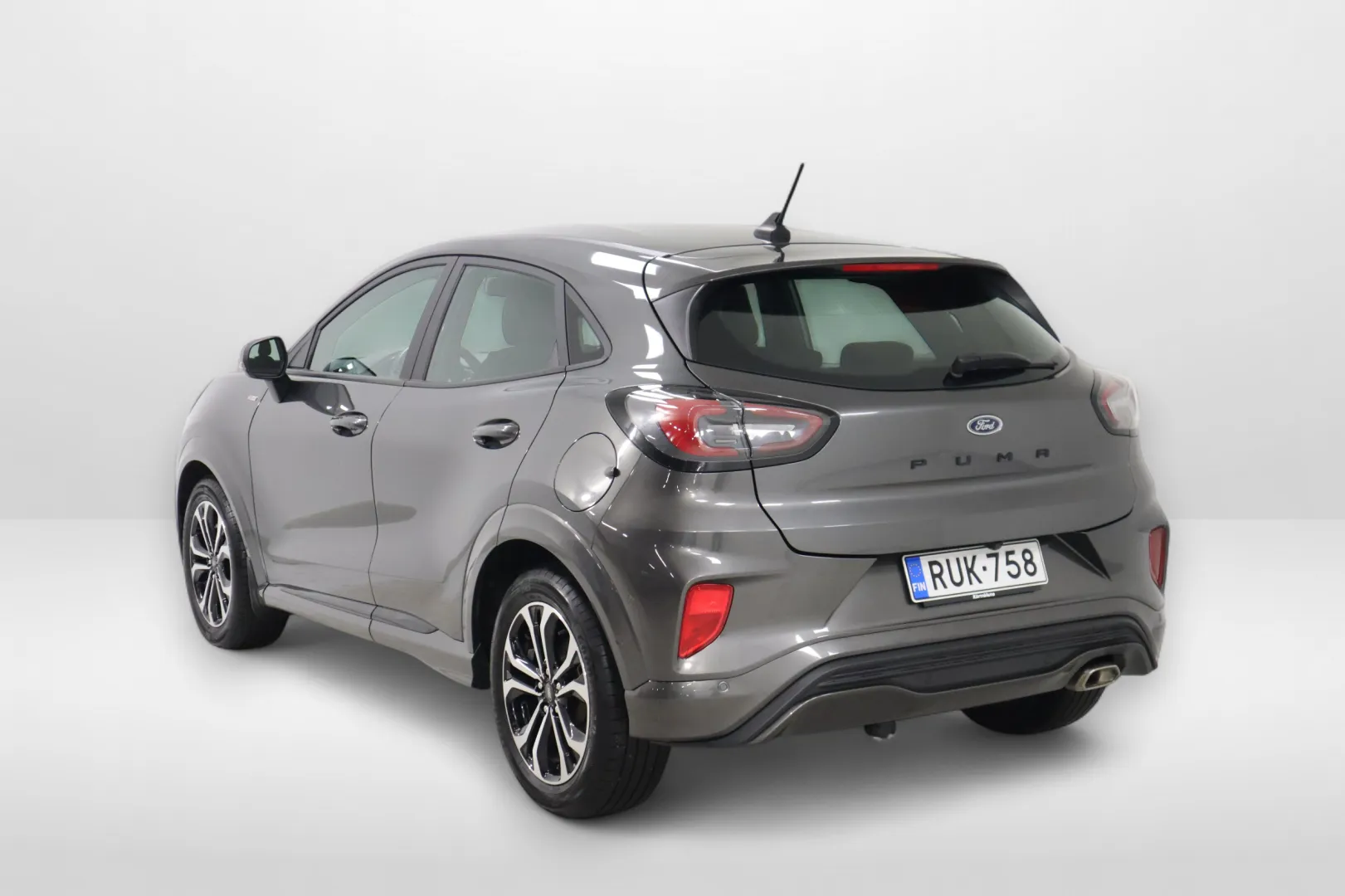 Ford Puma RUK-758 carousel image