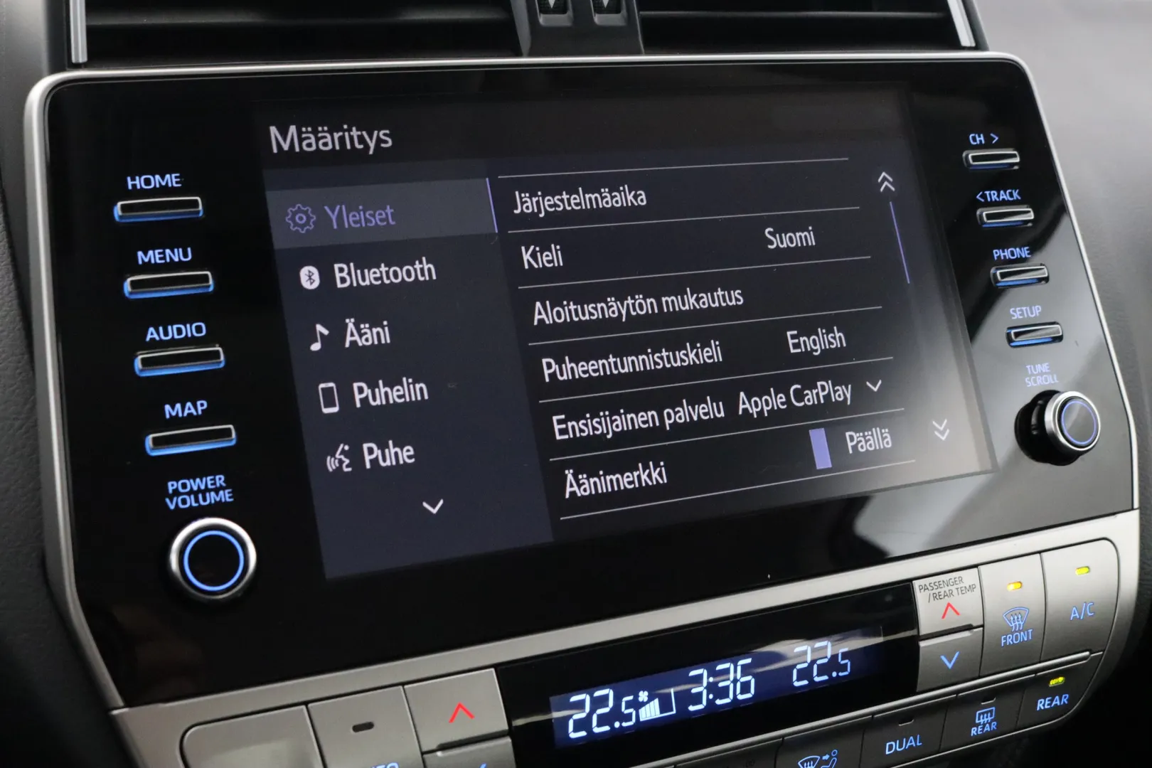 TOYOTA Land Cruiser ZOH-751 carousel image