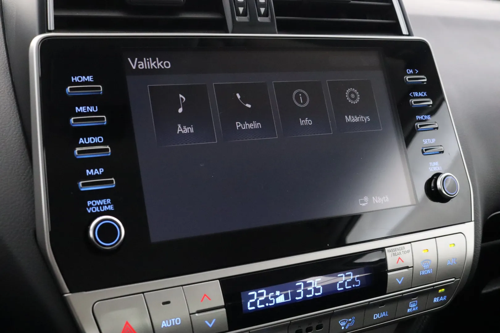 TOYOTA Land Cruiser ZOH-751 carousel image