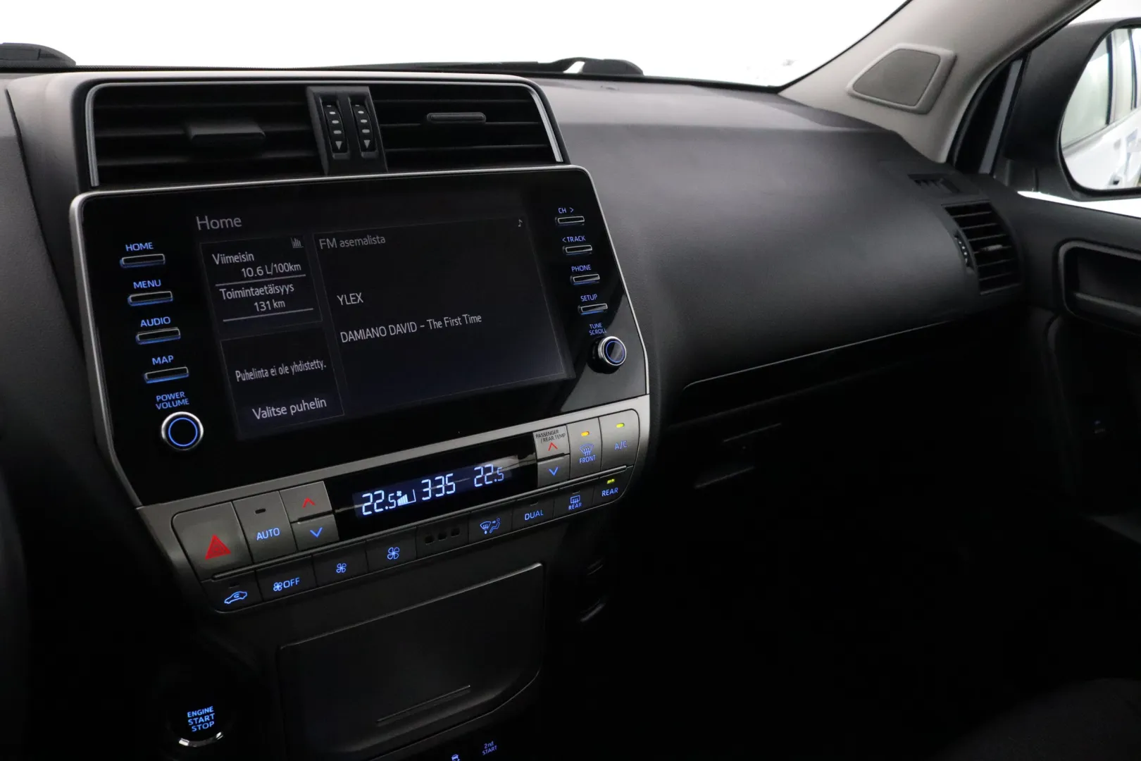 TOYOTA Land Cruiser ZOH-751 carousel image