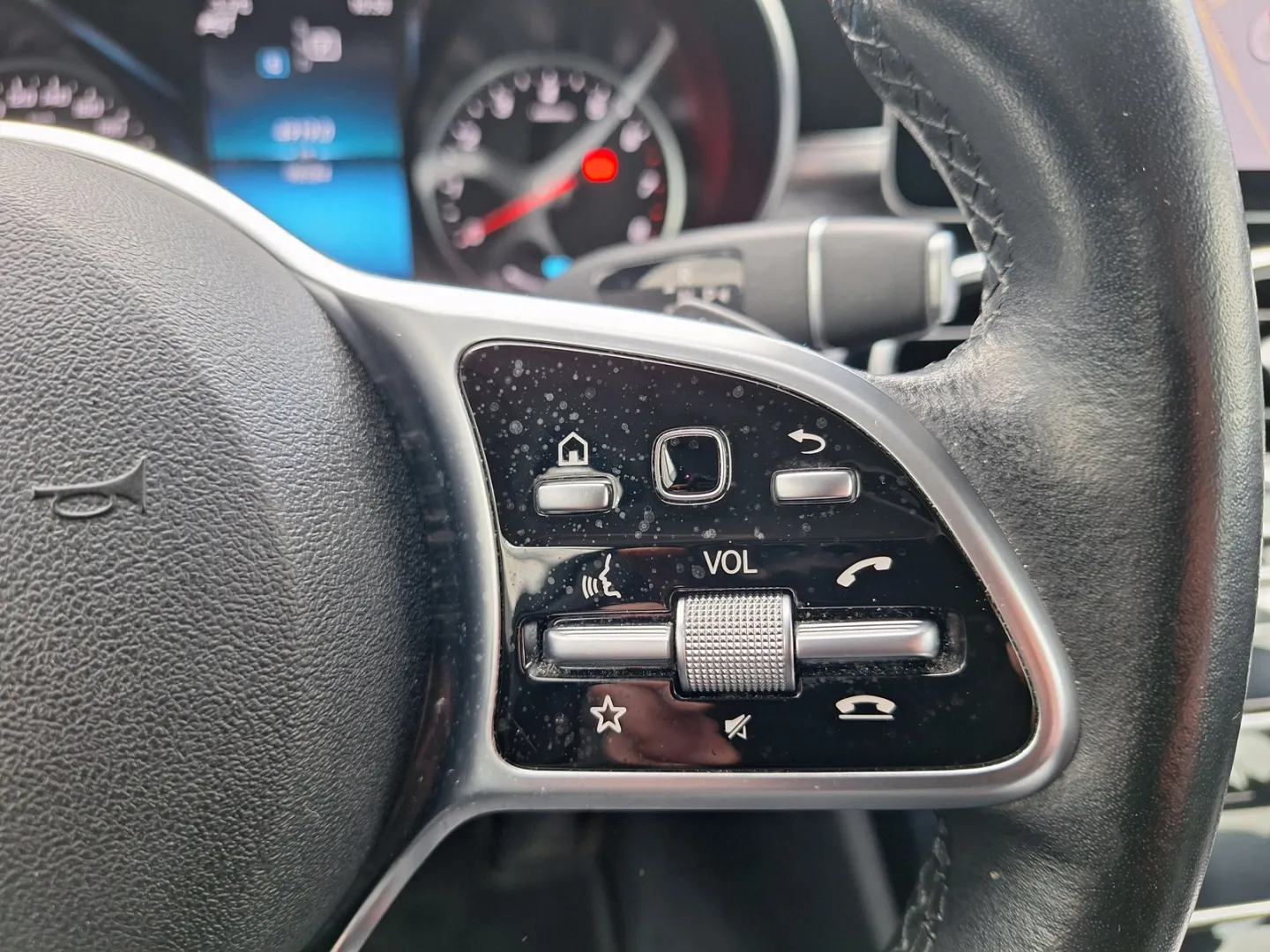 MERCEDES-BENZ C CMI-128 carousel image