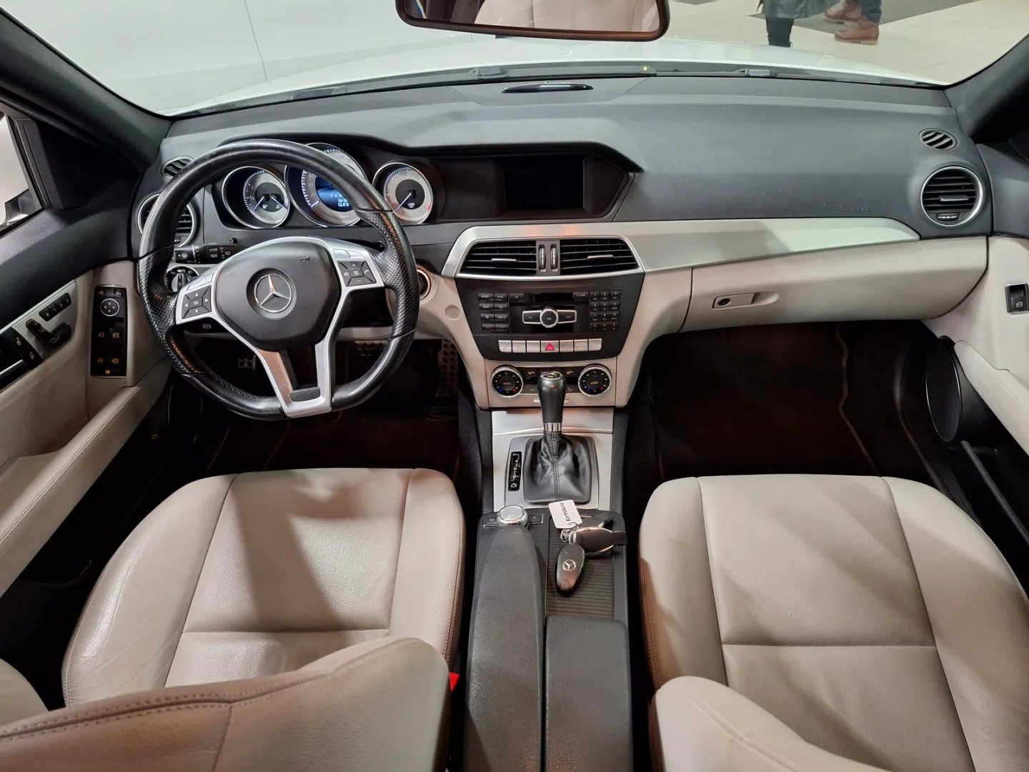 Mercedes-Benz C GKX-719 carousel image