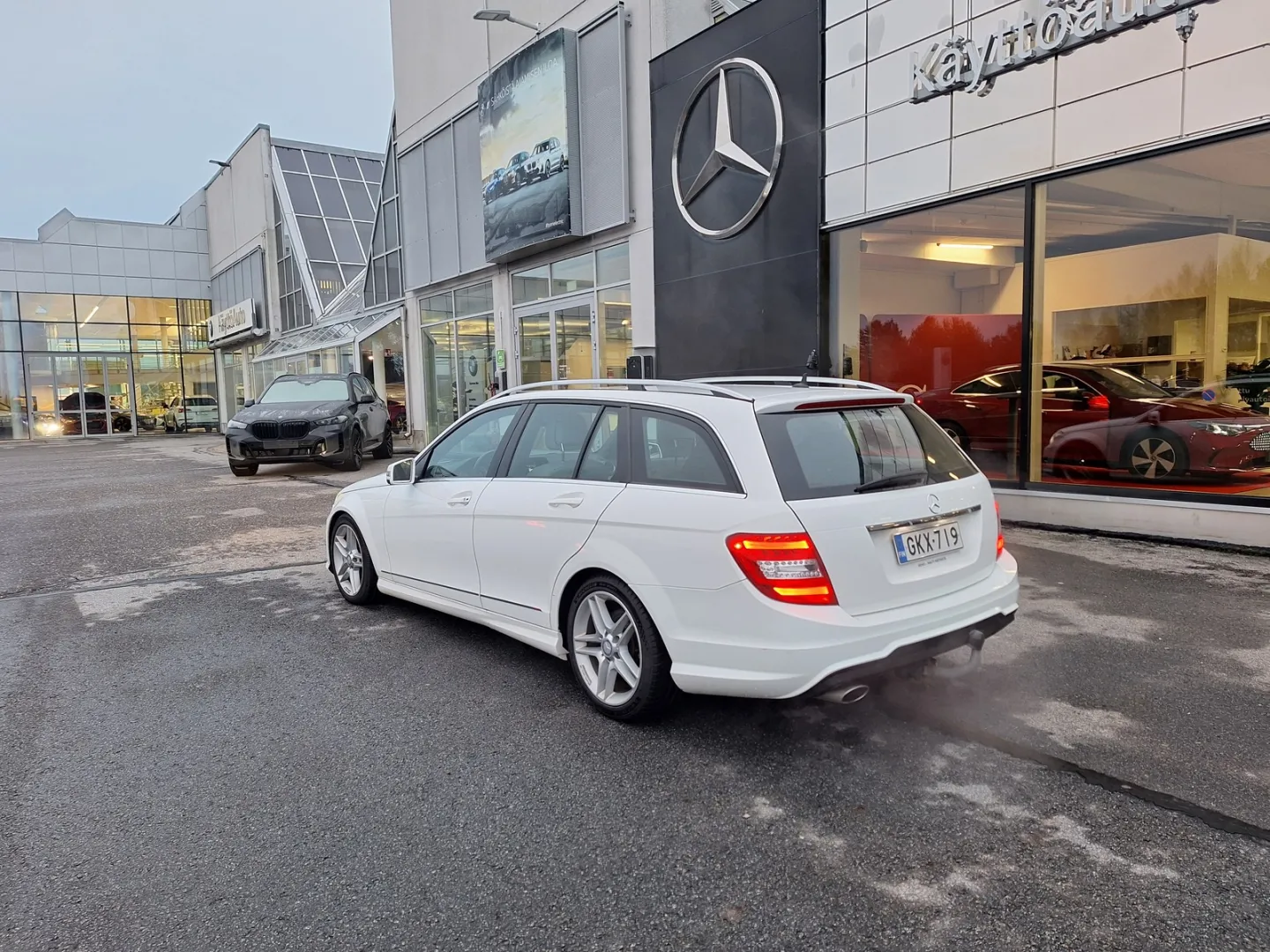 Mercedes-Benz C GKX-719 carousel image