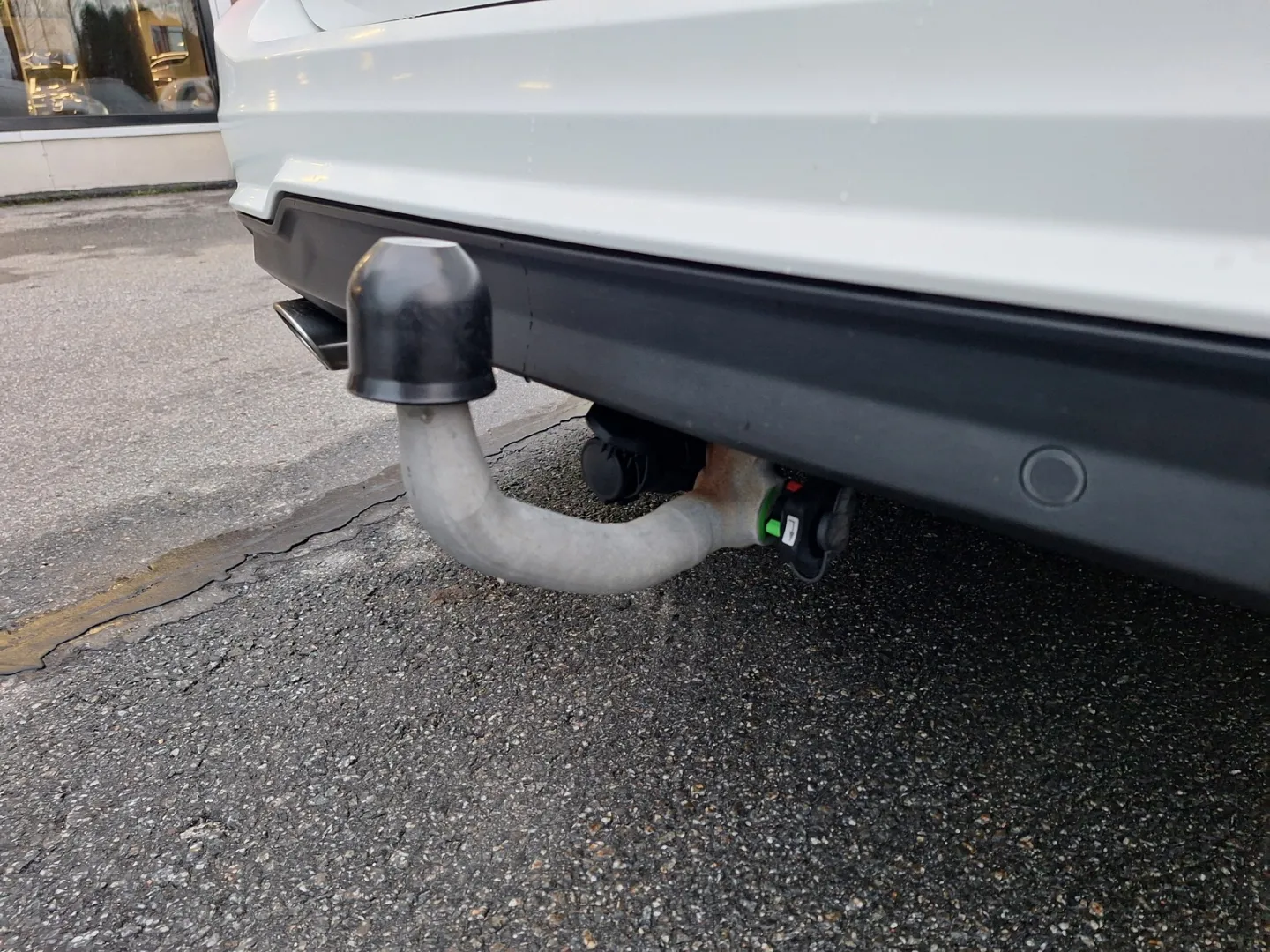 Mercedes-Benz C GKX-719 carousel image