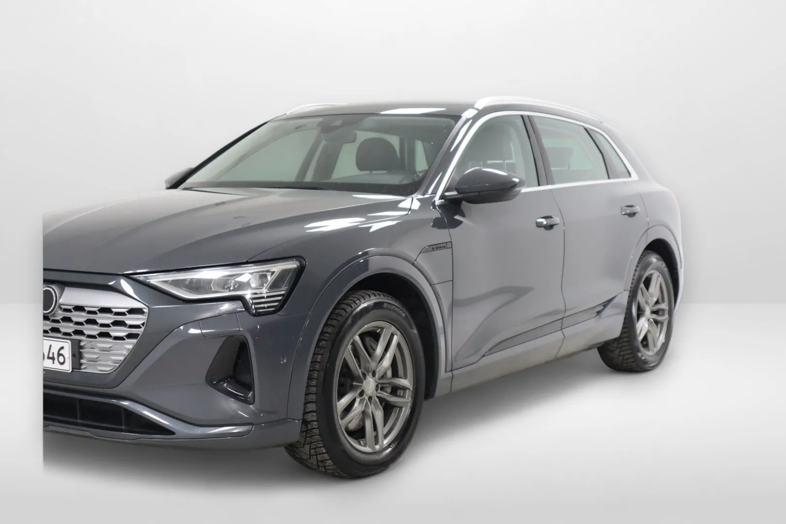 AUDI Q8 e-tron CRL-546 carousel image