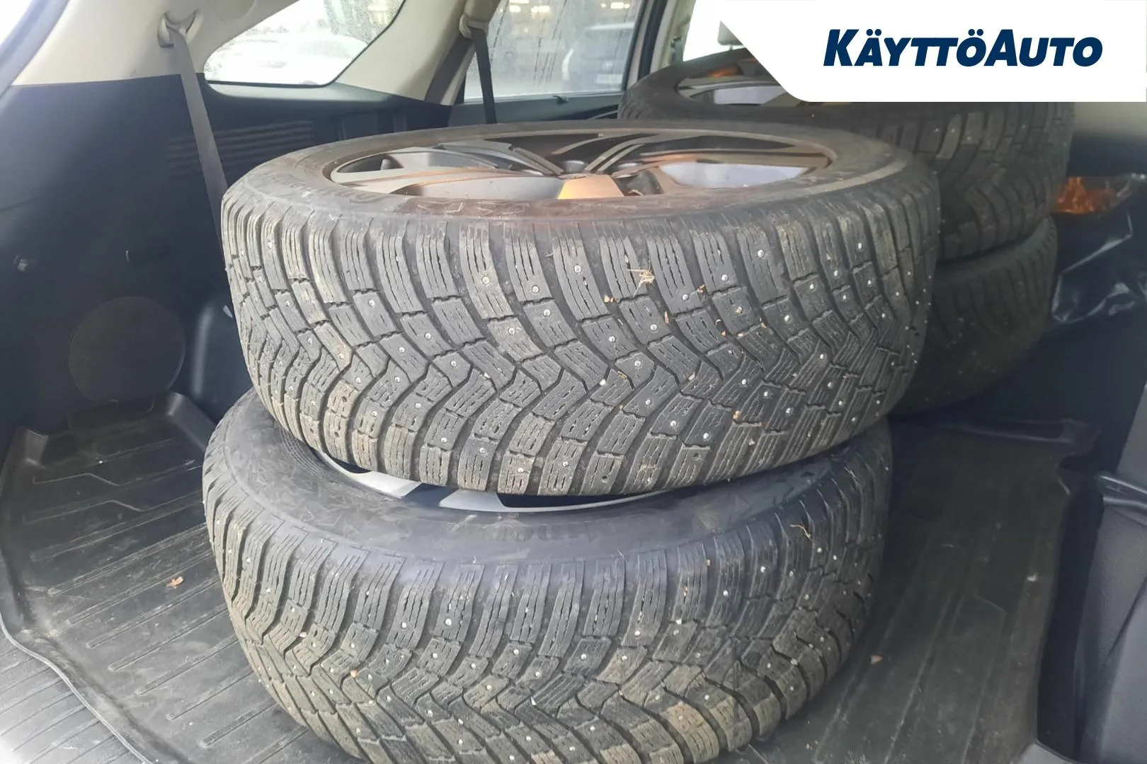 KIA Sorento FPO-680 carousel image