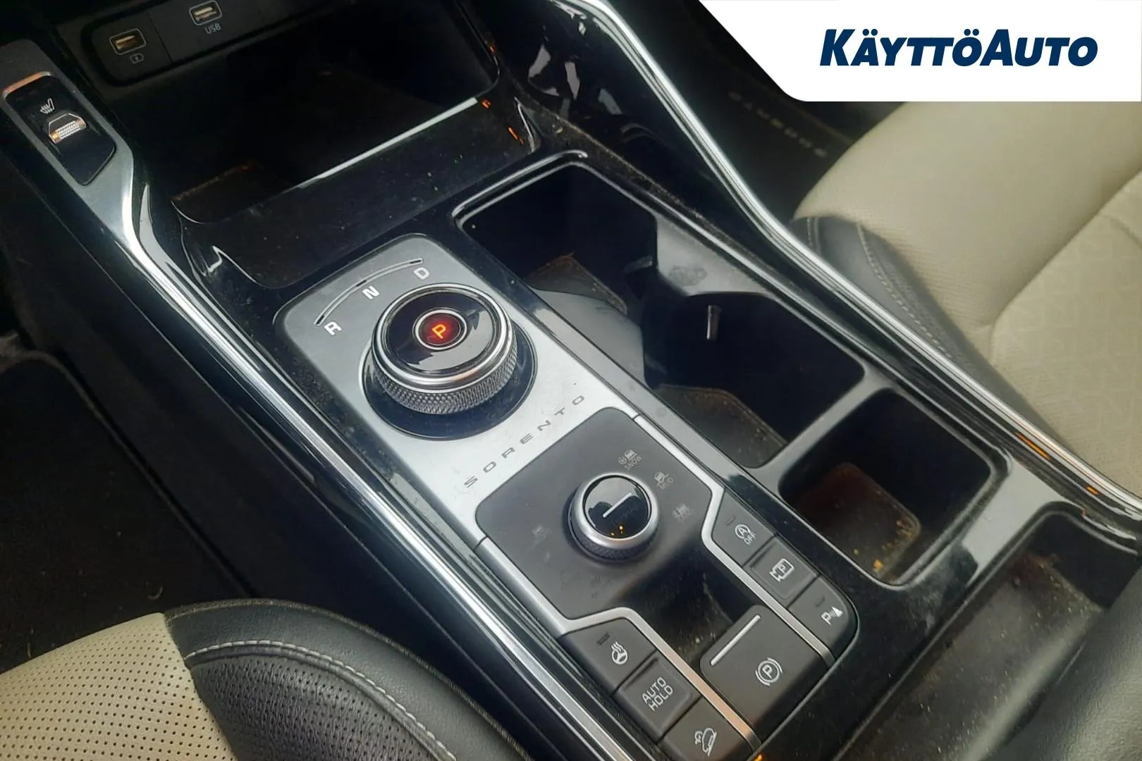 KIA Sorento FPO-680 carousel image