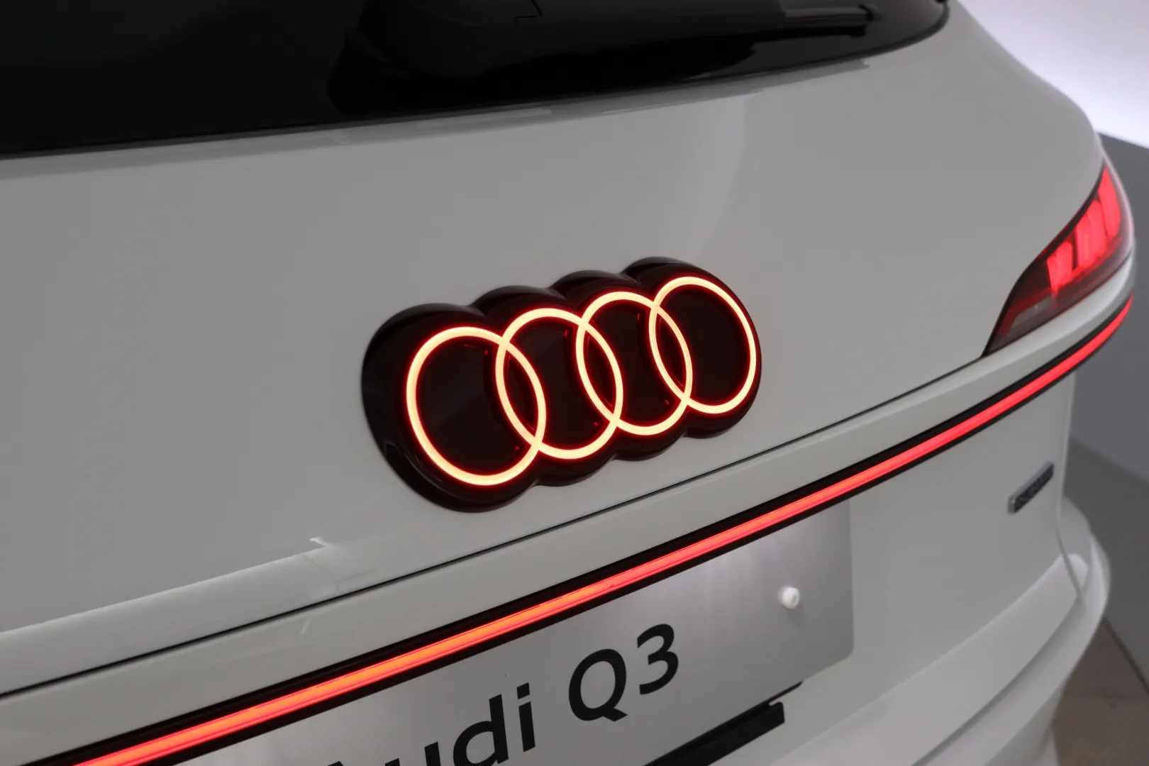 Audi Q3 KXL-784 carousel image