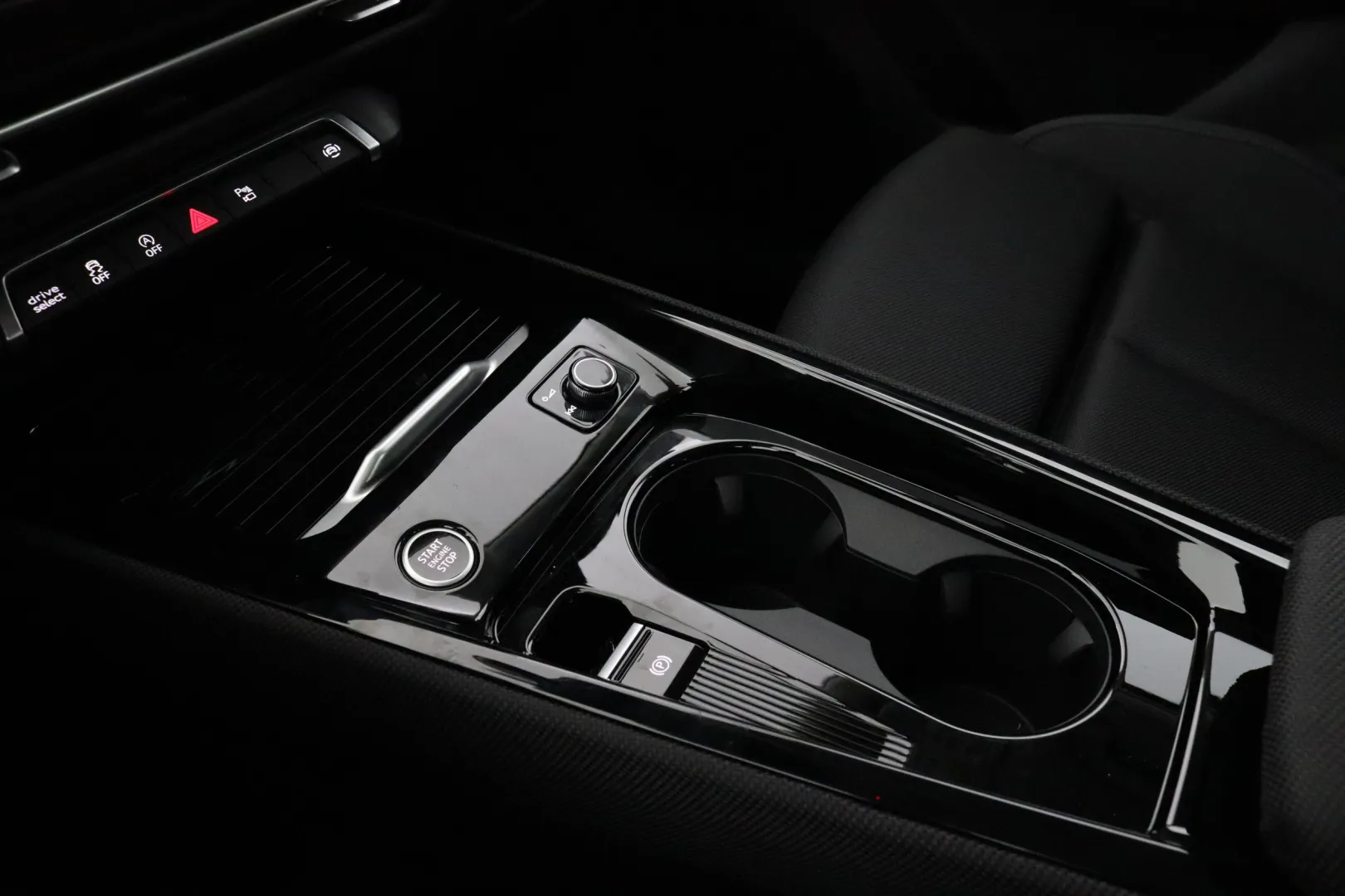 Audi Q3 KXL-784 carousel image