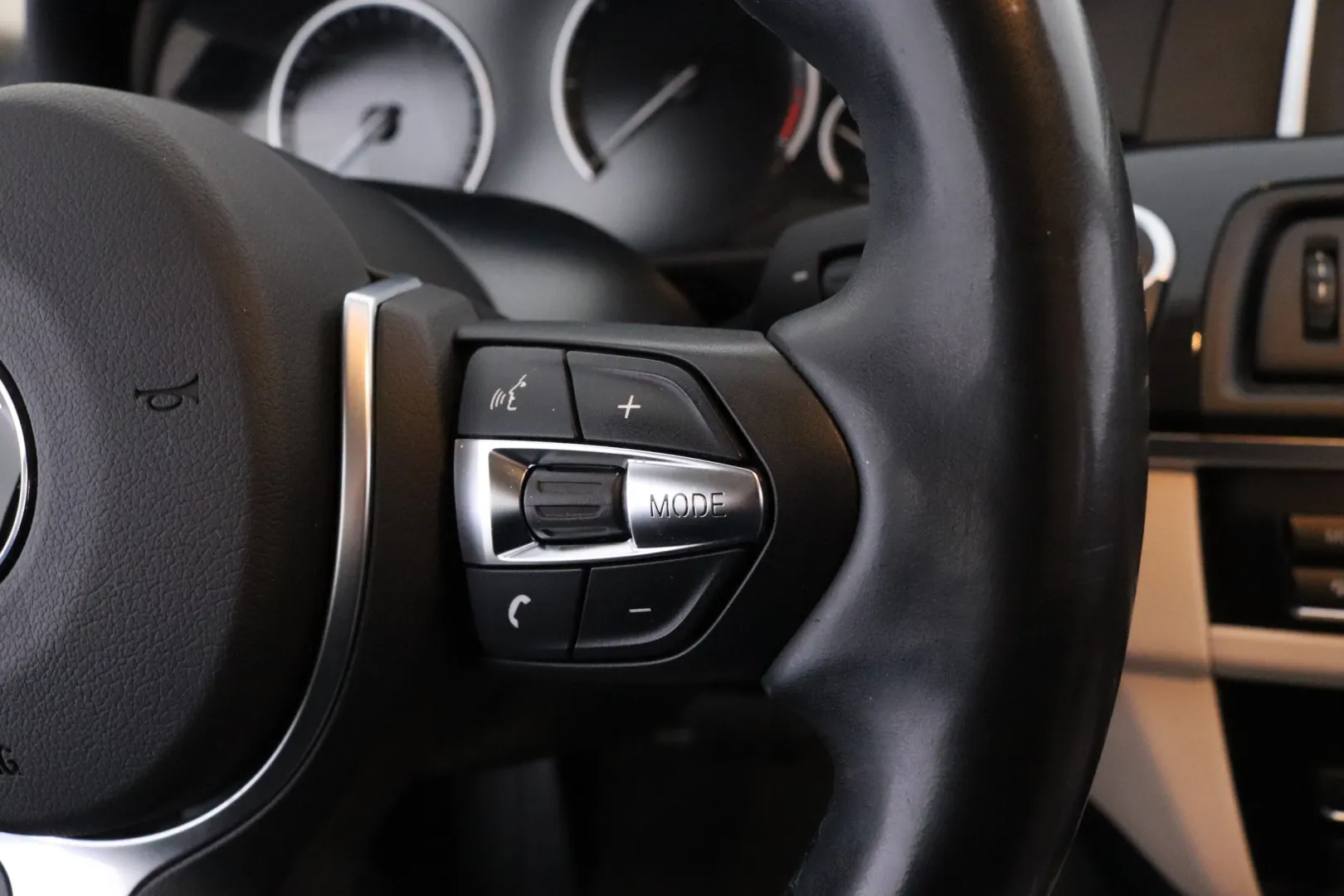 BMW 520 MSY-502 carousel image