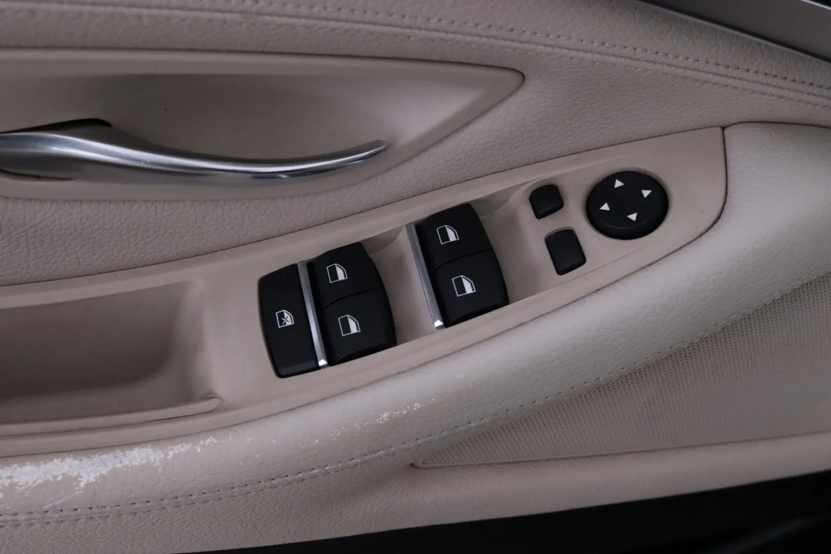 BMW 520 MSY-502 carousel image