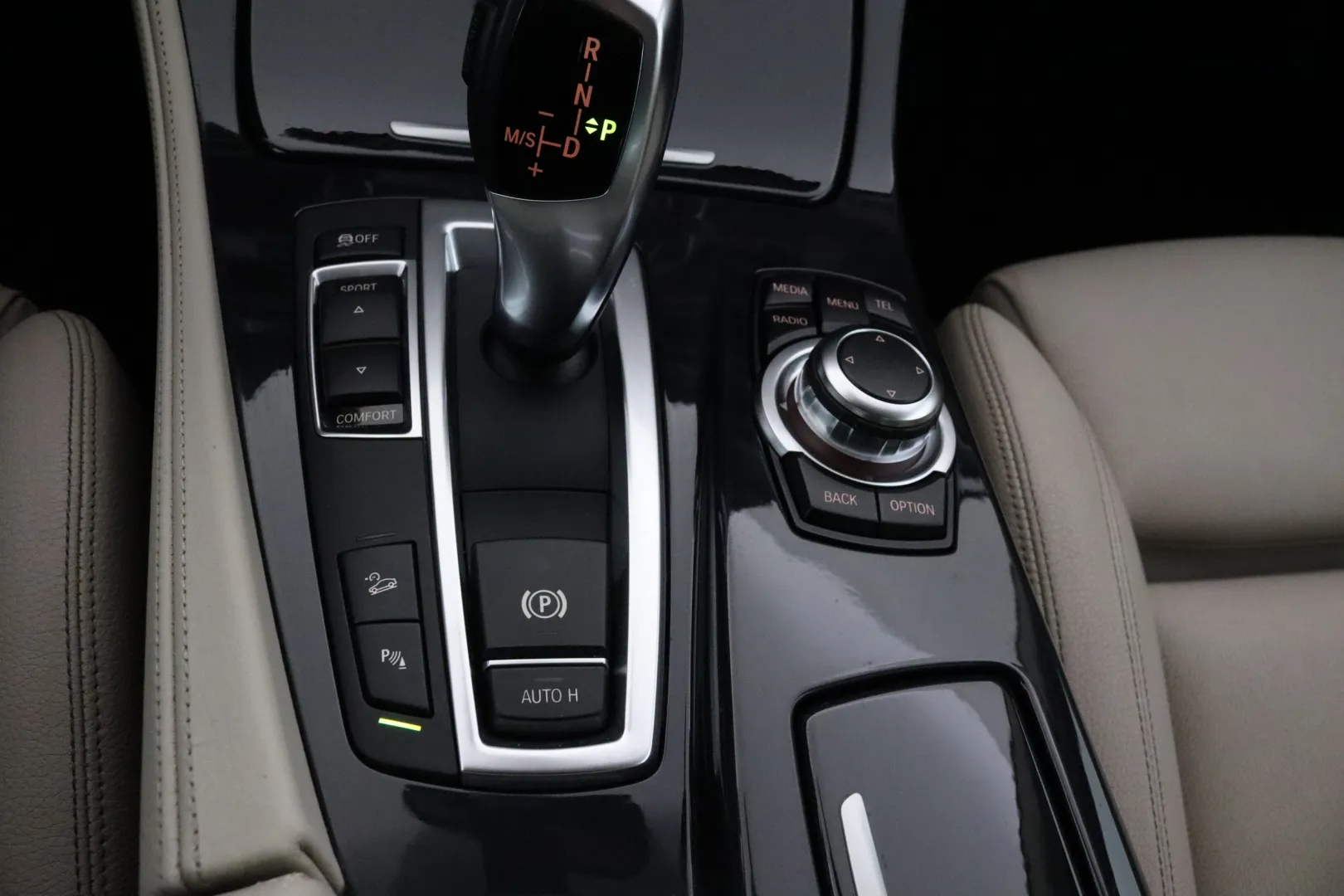 BMW 520 MSY-502 carousel image