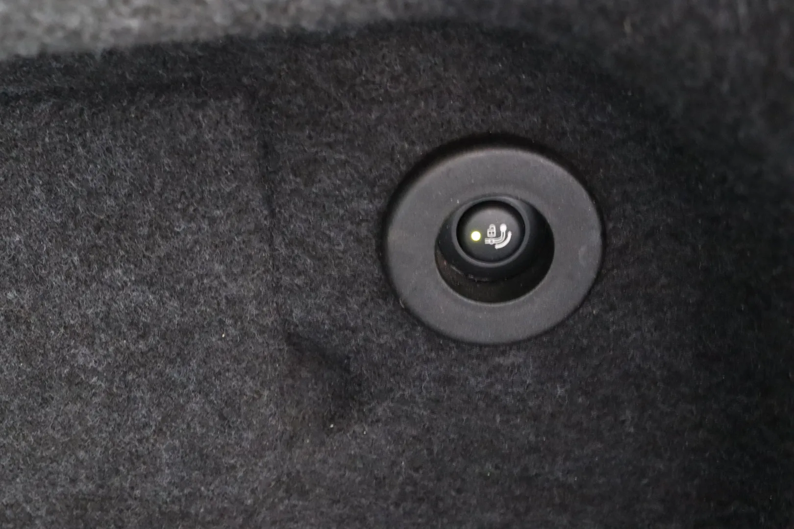 BMW 520 MSY-502 carousel image