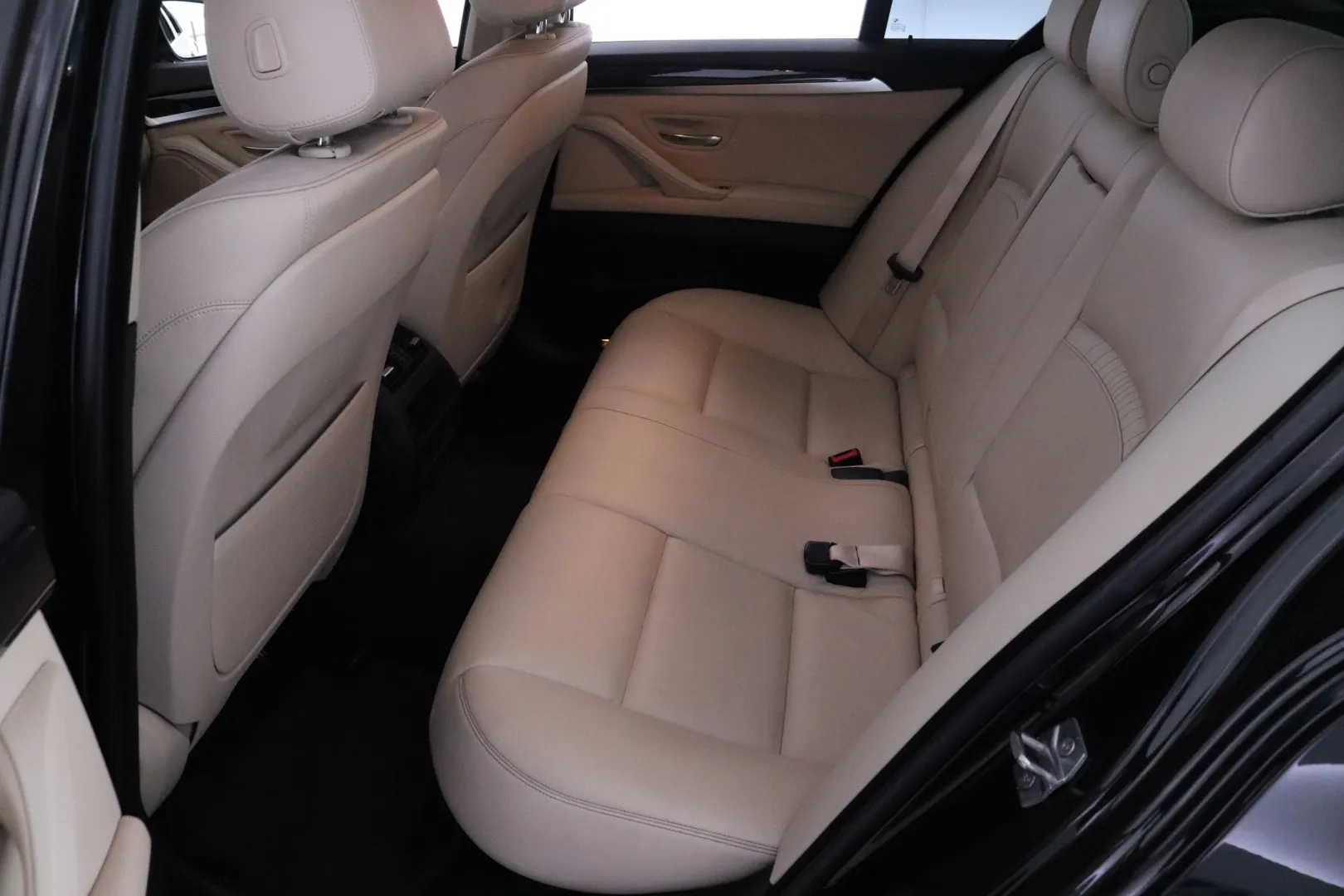 BMW 520 MSY-502 carousel image