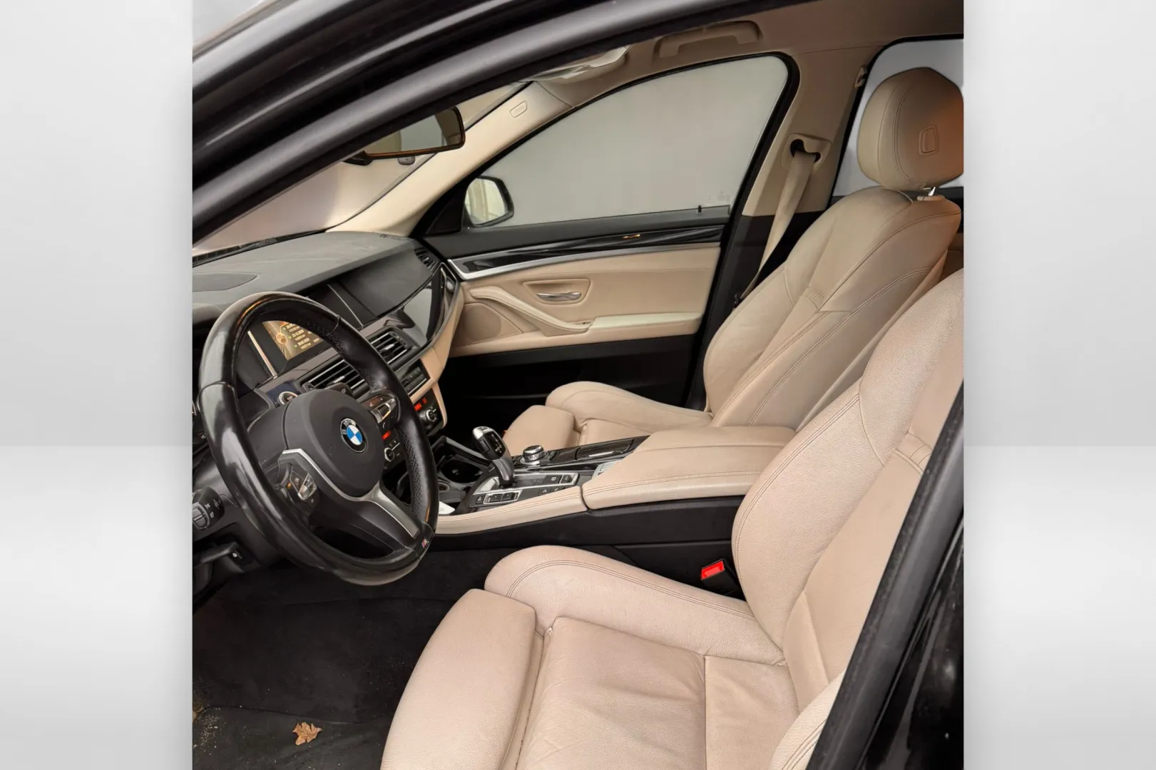 BMW 520 MSY-502 carousel image