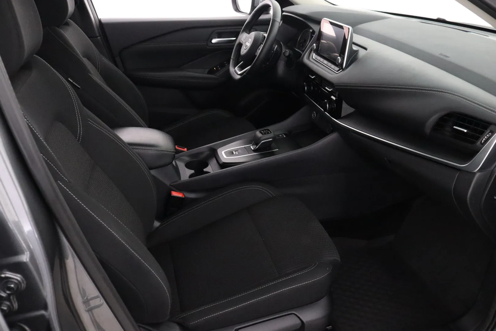 NISSAN Qashqai RVZ-441 carousel image