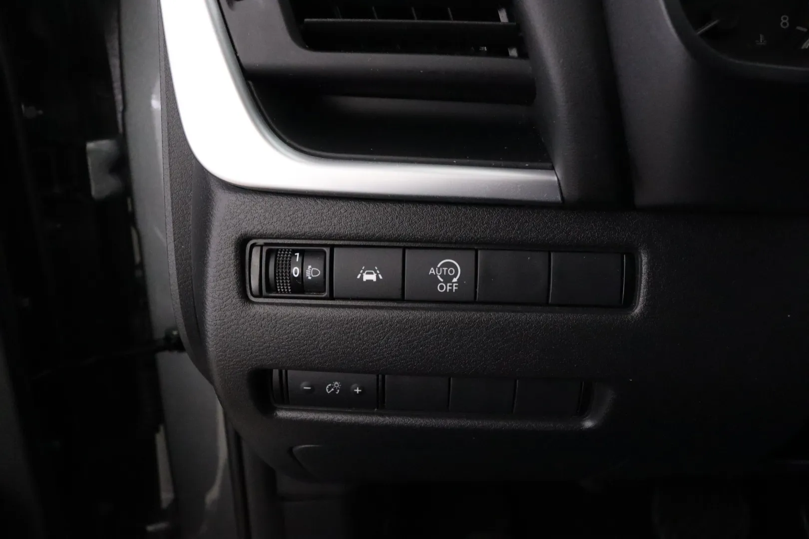 NISSAN Qashqai RVZ-441 carousel image